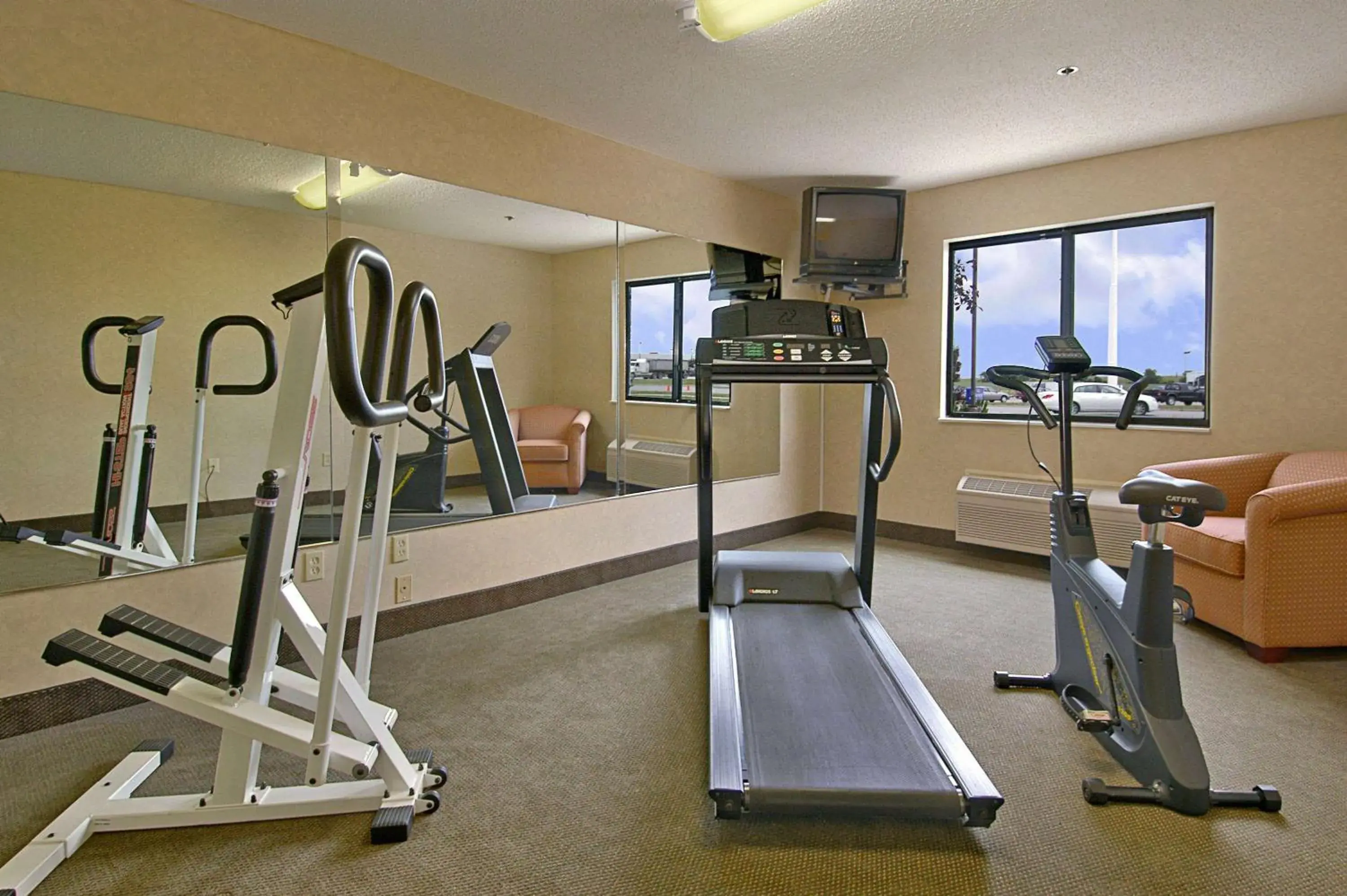 Fitness centre/facilities in Baymont by Wyndham Tuscola Fitness centre/facilities in Baymont by Wyndham Tuscola