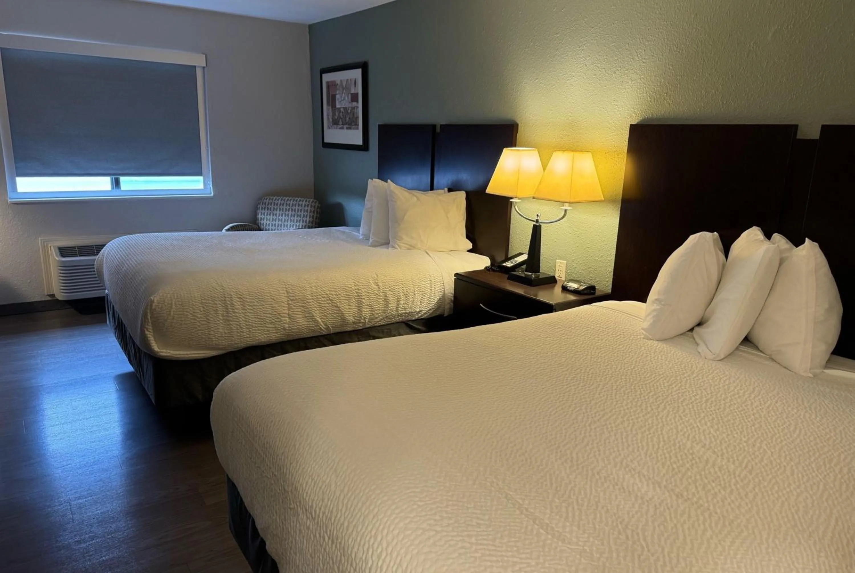 Photo of the whole room, Bed in Baymont by Wyndham Tuscola