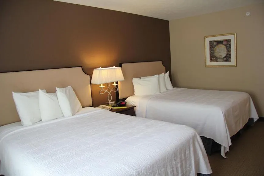 Bed in Green Acres Hotel