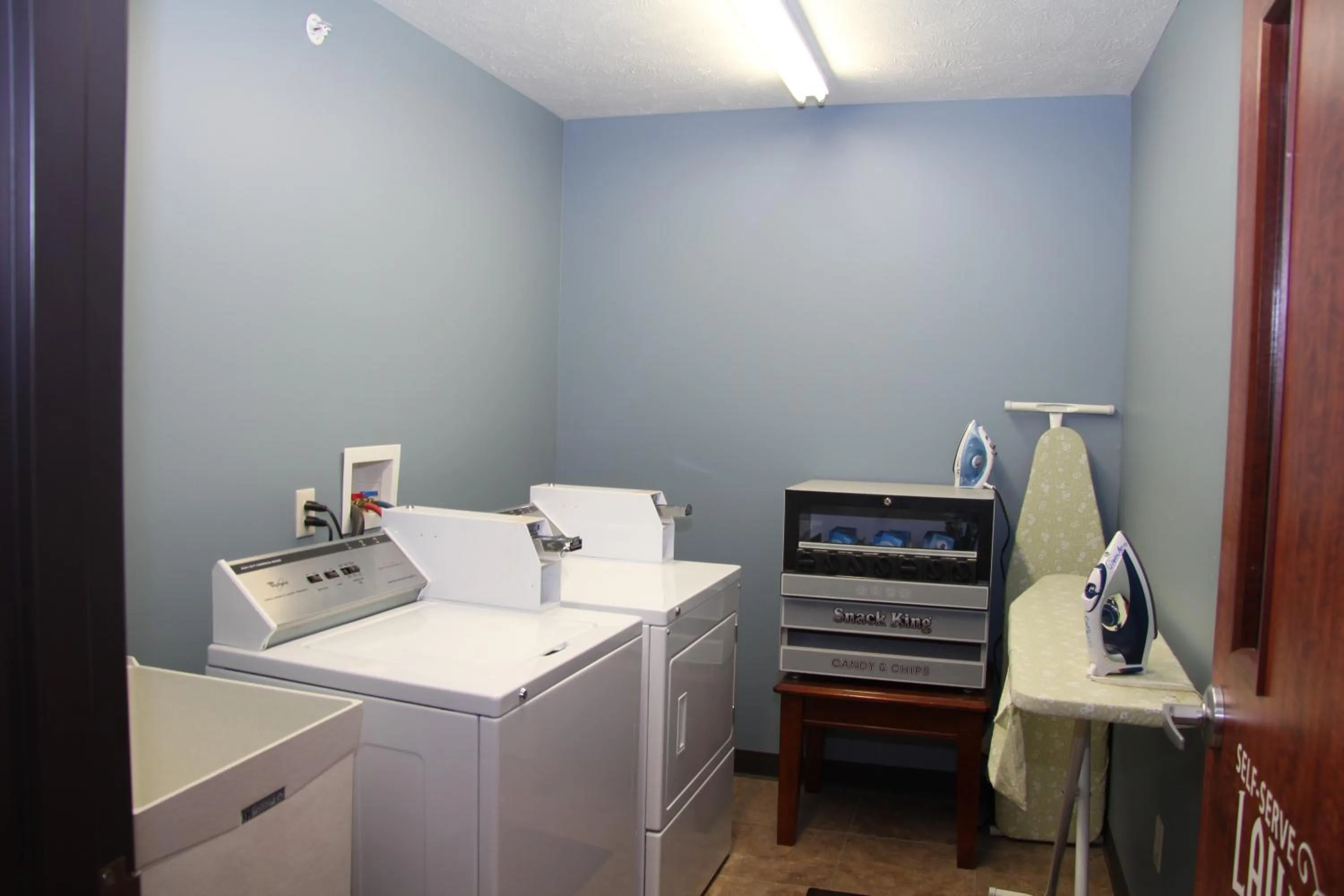 Decorative detail in Green Acres Hotel