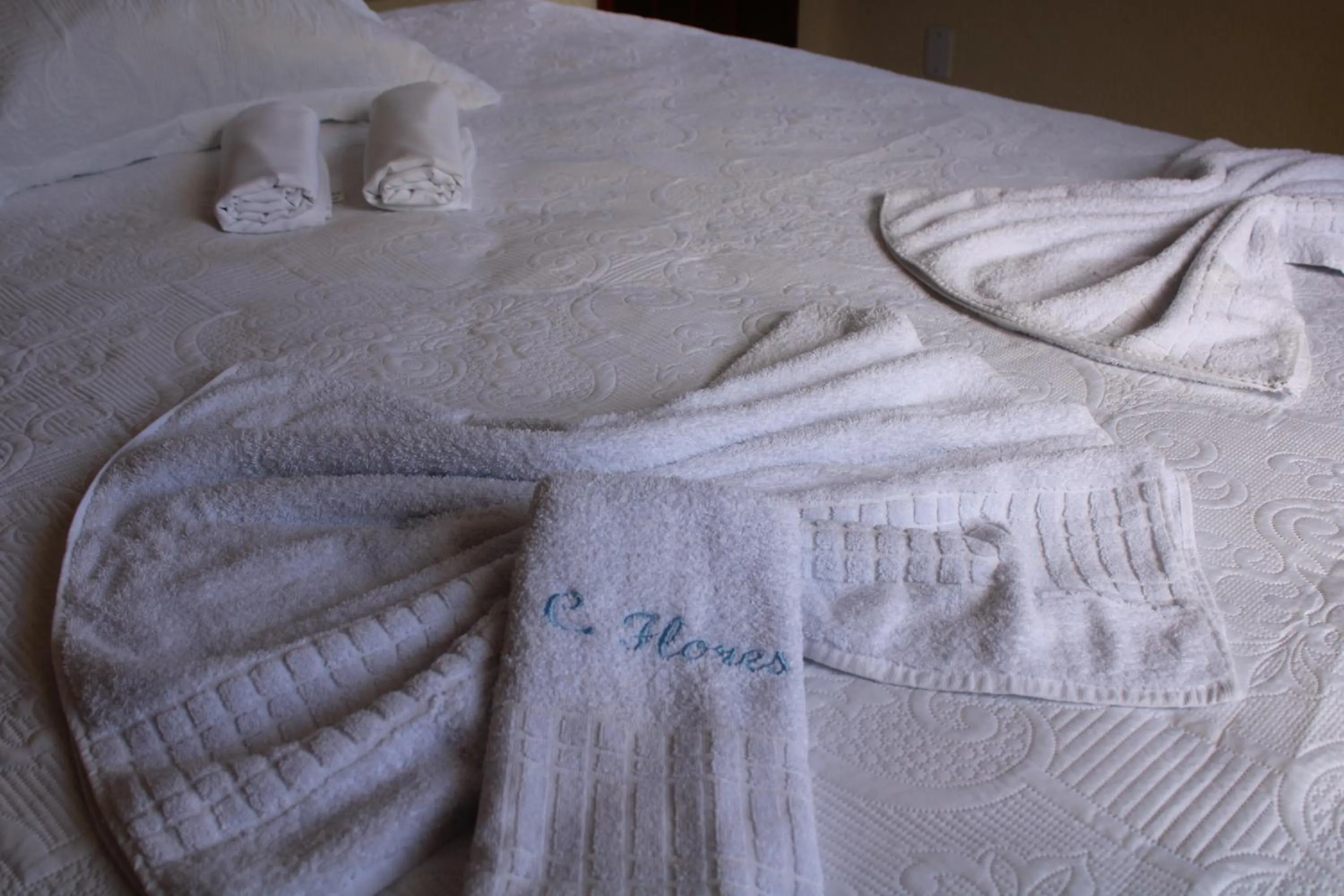 Bed in HOTEL CANTINHO DAS FLORES