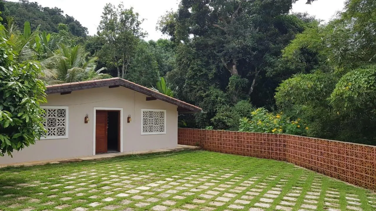 Facade/entrance in HOTEL CANTINHO DAS FLORES