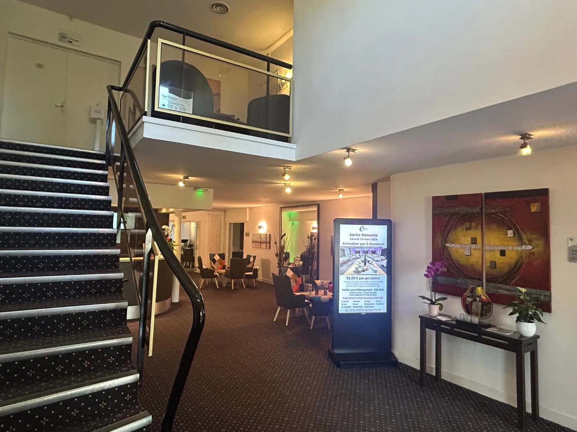 Lobby or reception in La Berteliere, The Originals Relais