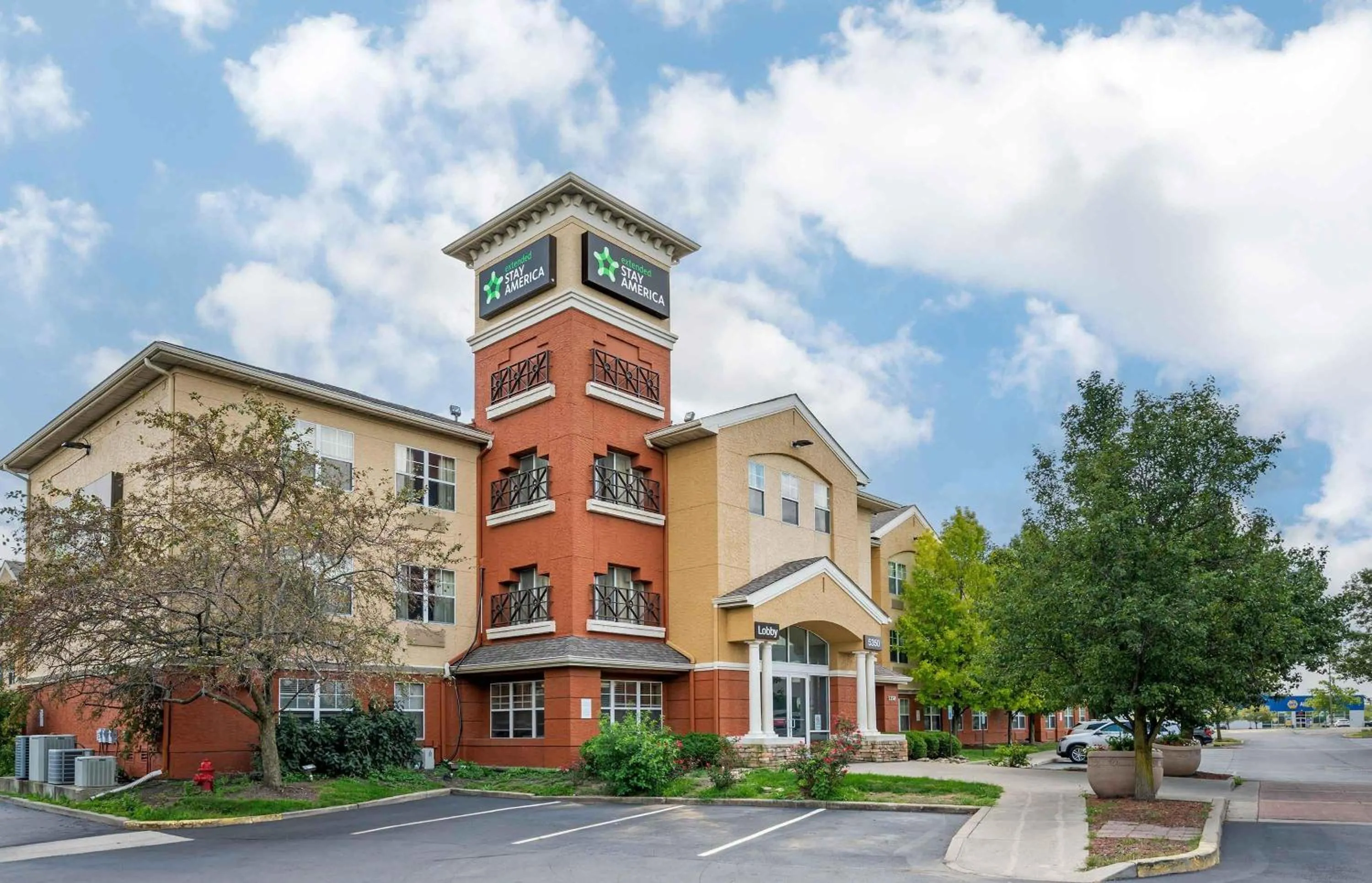 Property building in Extended Stay America Suites - Indianapolis - Airport - W Southern Ave
