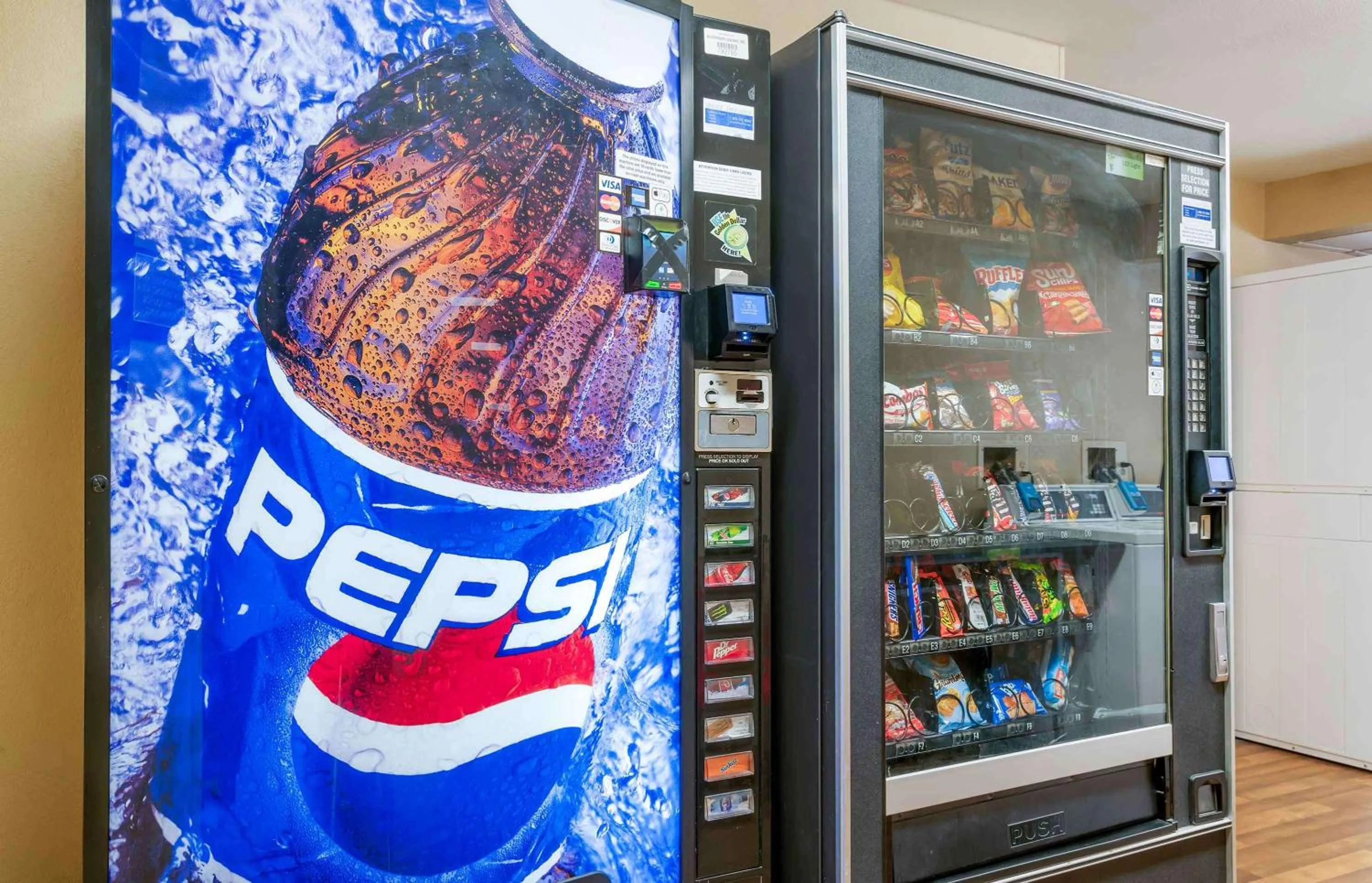 Property building in Extended Stay America Suites - Fort Wayne - South