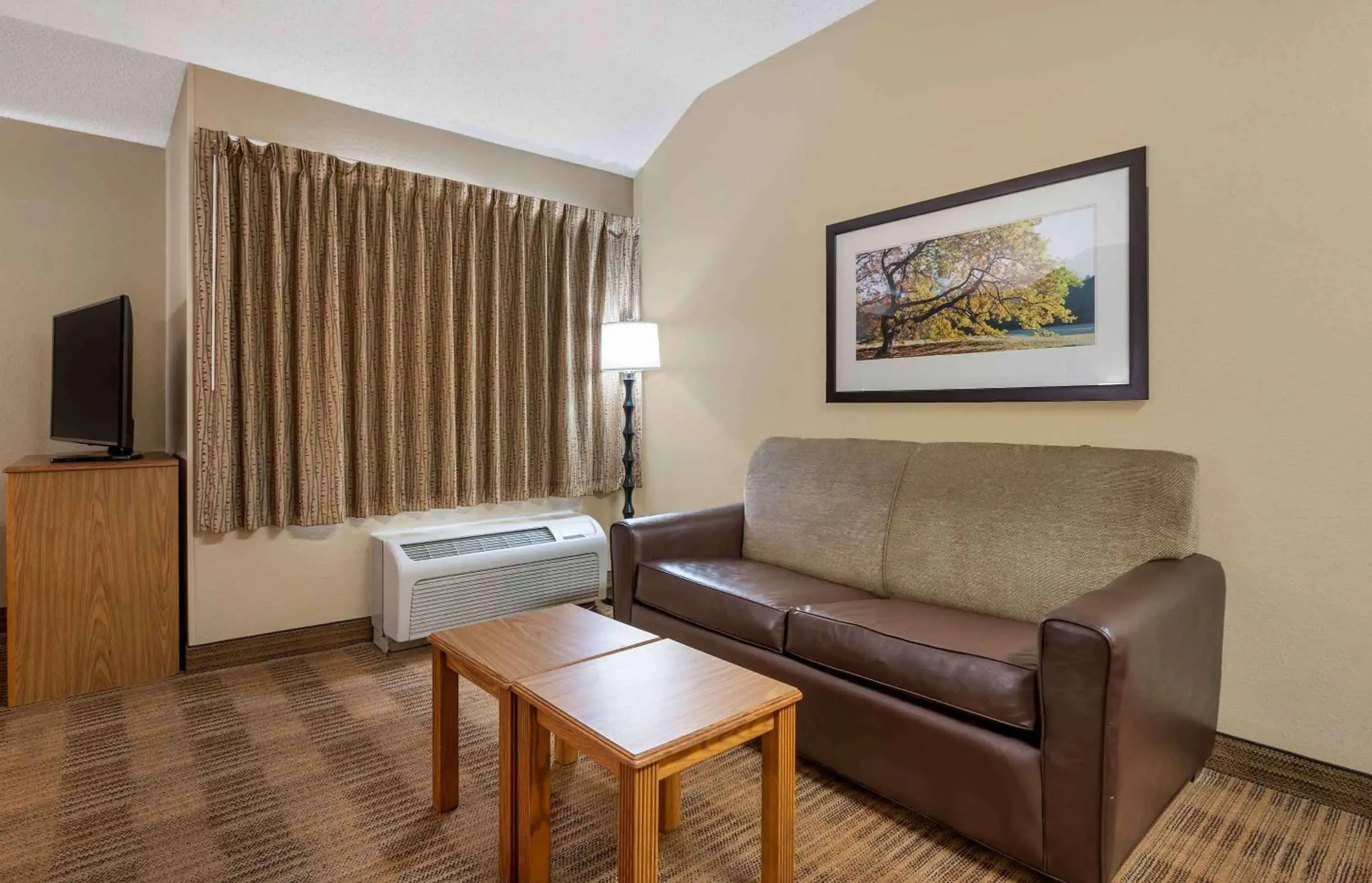 Bedroom in Extended Stay America Suites - Indianapolis - West 86th St Bedroom in Extended Stay America Suites - Indianapolis - West 86th St