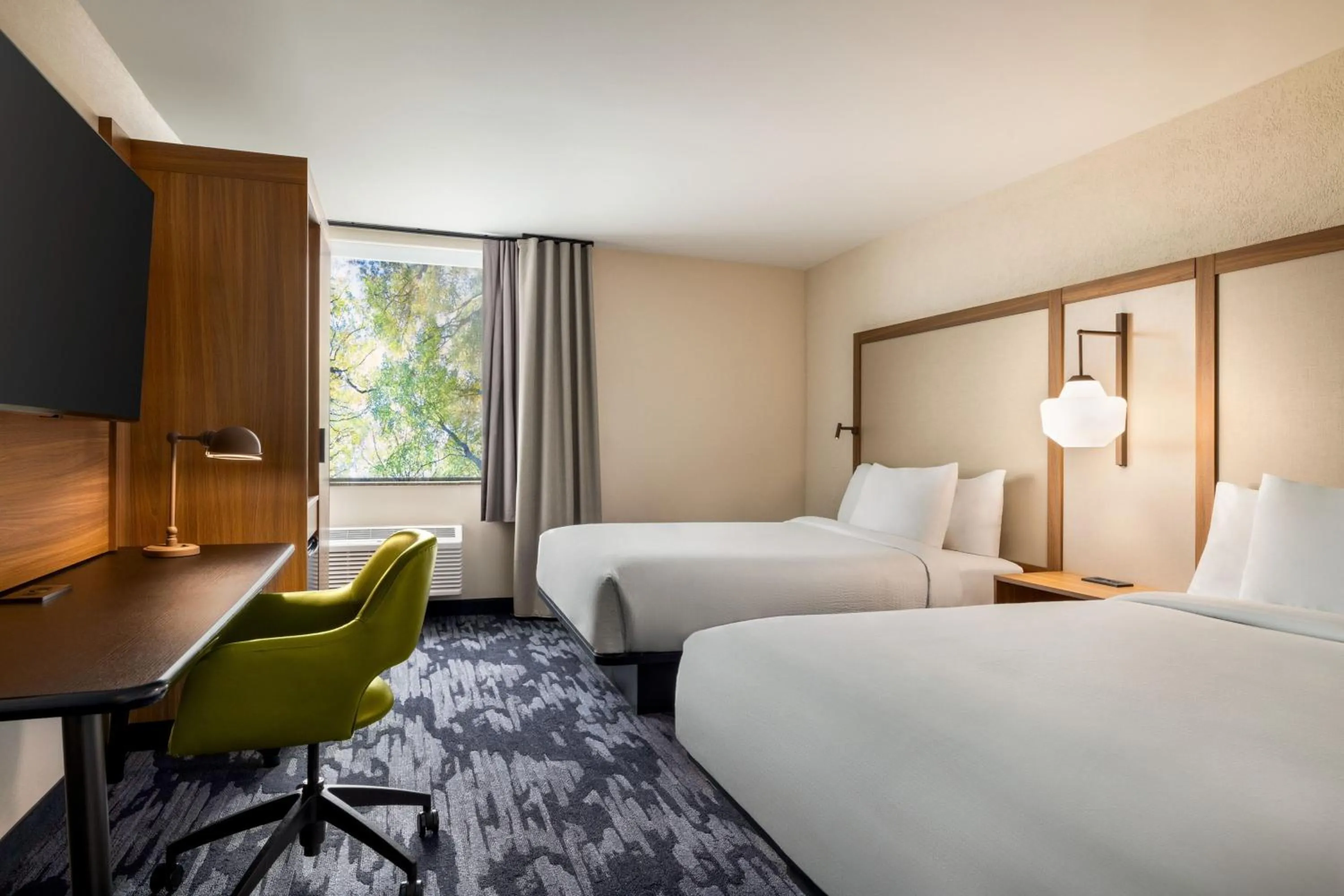 Photo of the whole room, Bed in Fairfield by Marriott Inn & Suites Madison South