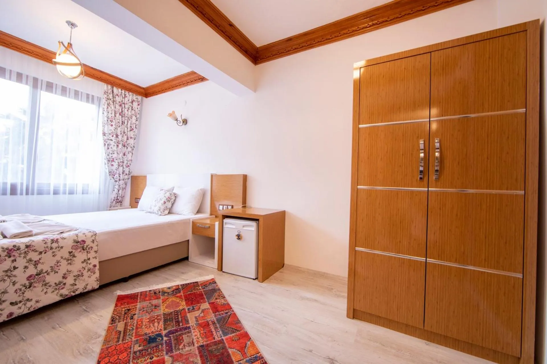 Photo of the whole room in MANDALİN AKYAKA