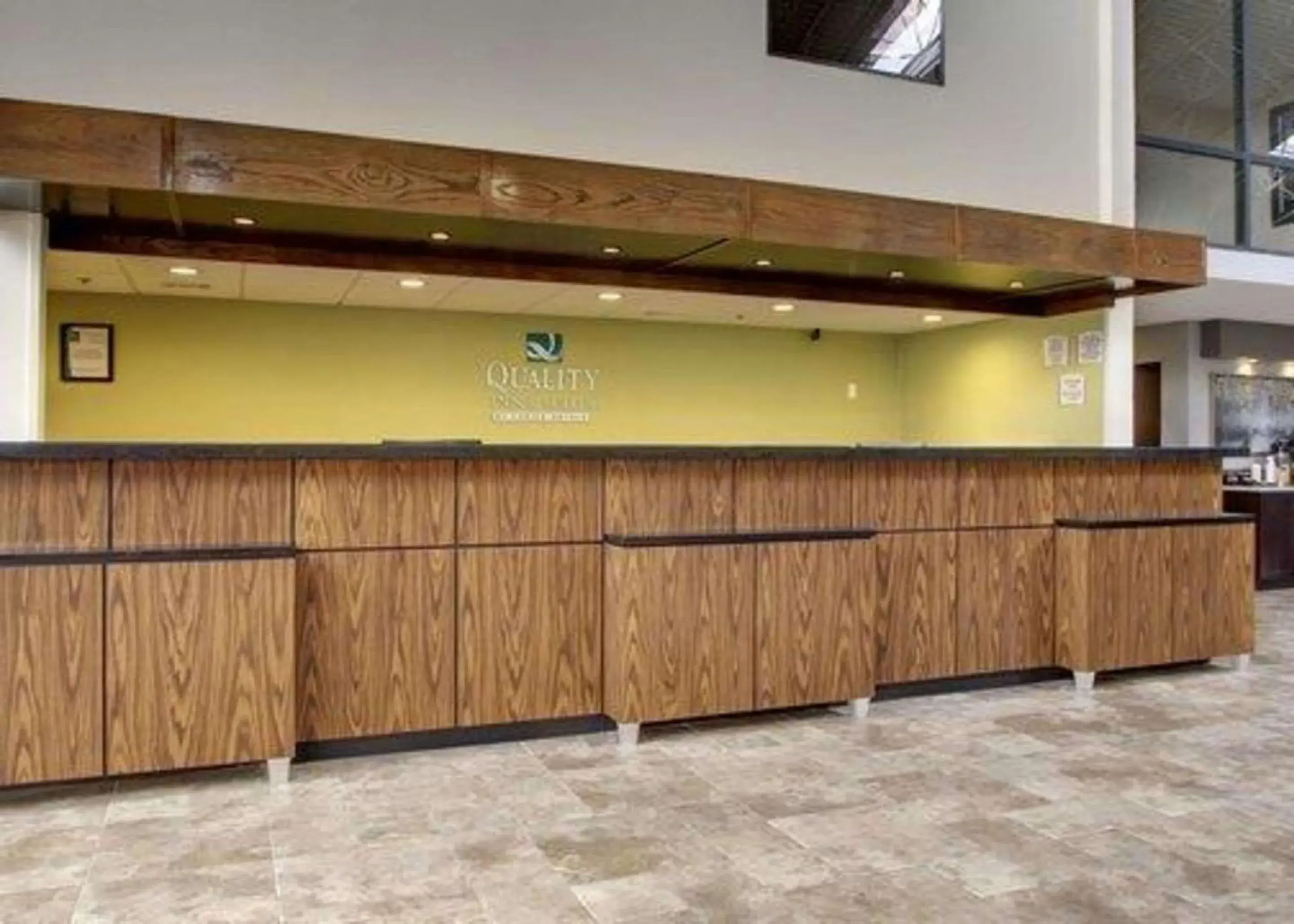 Lobby or reception in The Atrium Hotel on Third Lobby or reception in The Atrium Hotel on Third