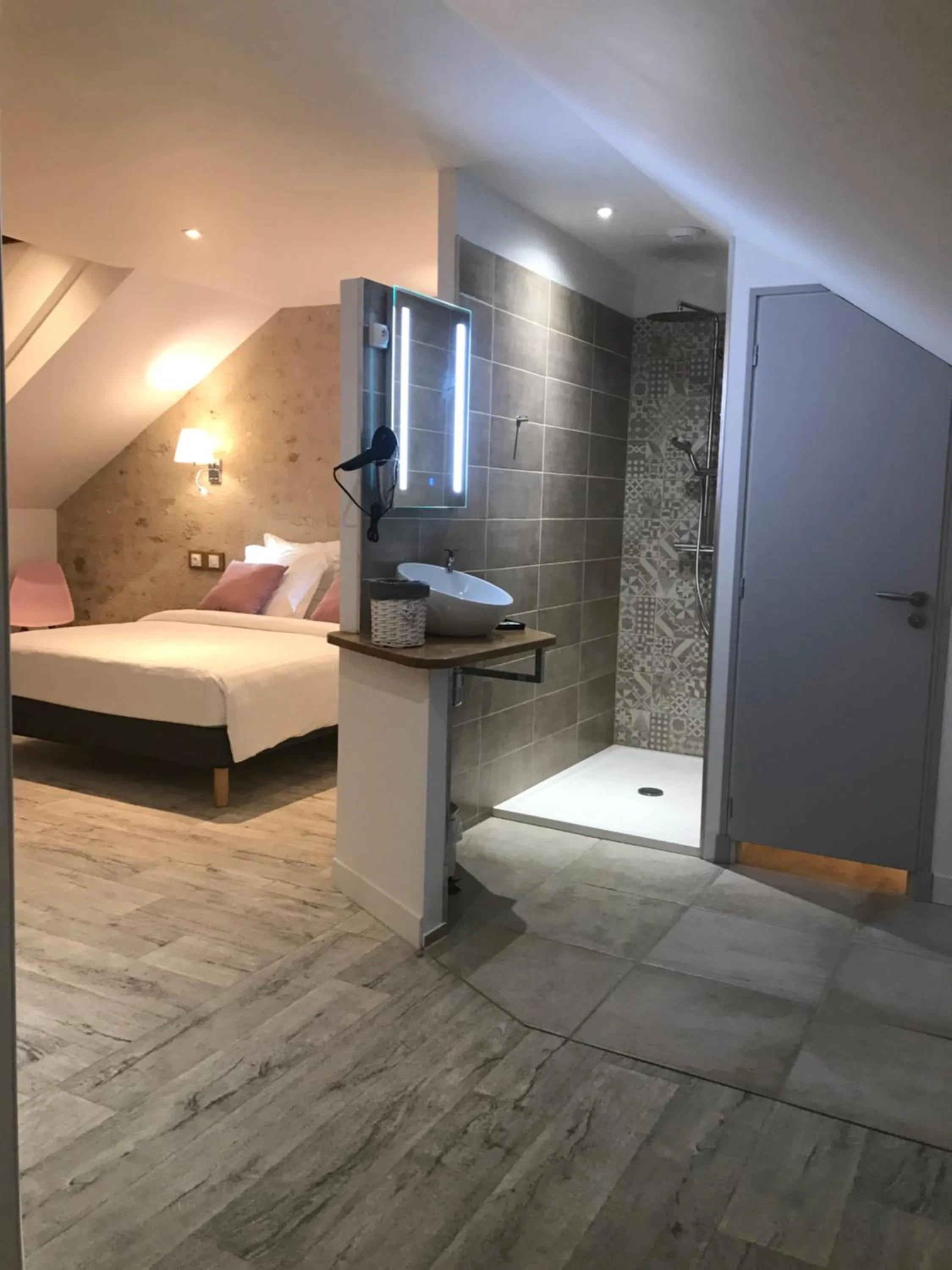 Bathroom, Bed in Le Manoir de Pierre Levée, The Originals Collection