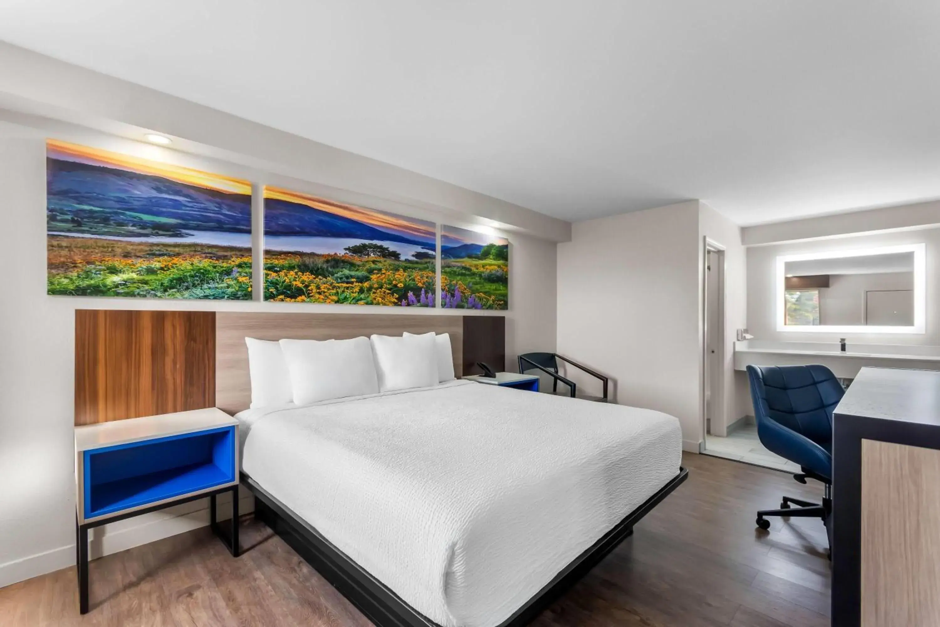 Bed in Days Inn by Wyndham Indianapolis East Post Road Bed in Days Inn by Wyndham Indianapolis East Post Road