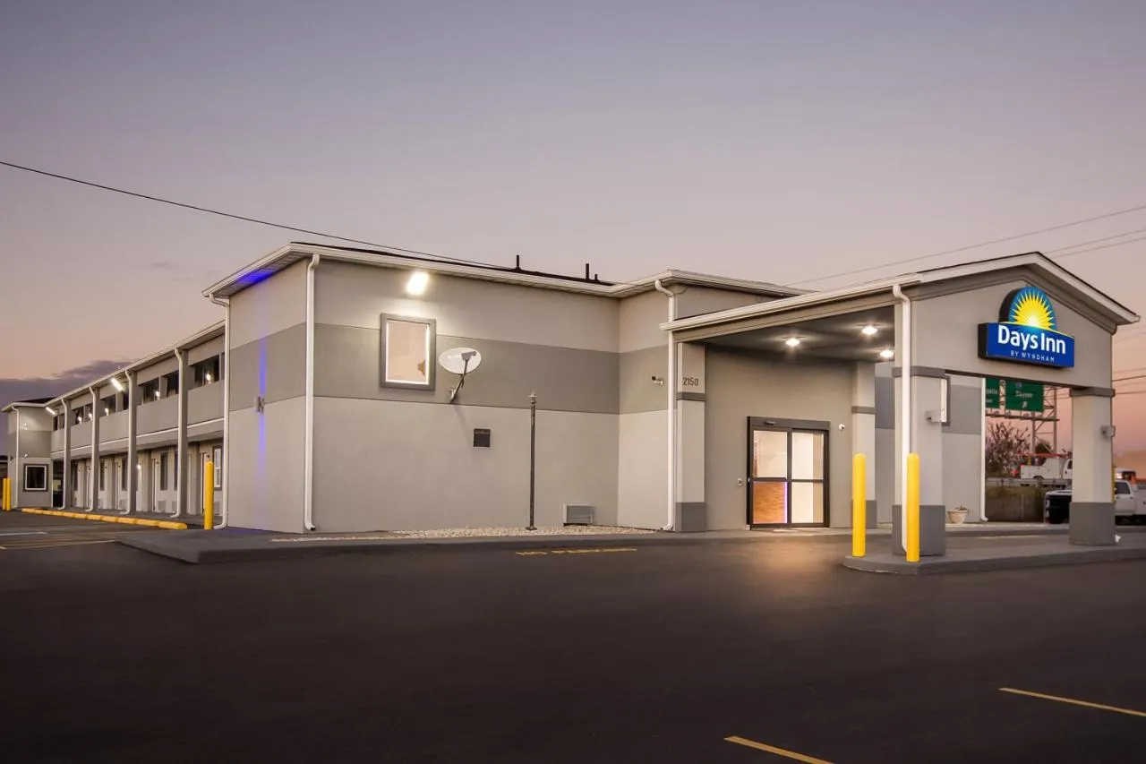 Days Inn by Wyndham Indianapolis East Post Road