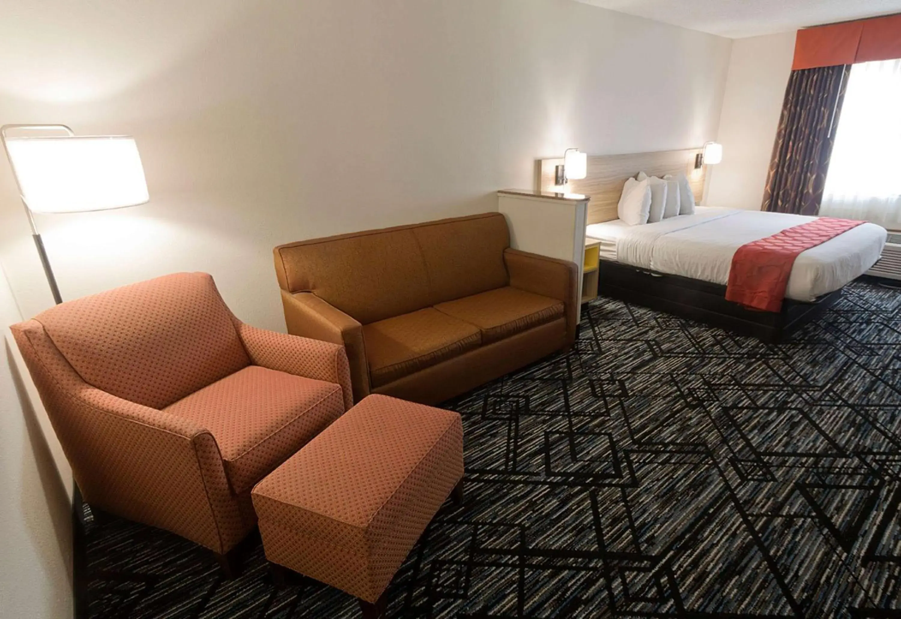 Deluxe King Room - Non-Smoking in Baymont by Wyndham Decatur IL North Deluxe King Room - Non-Smoking in Baymont by Wyndham Decatur IL North