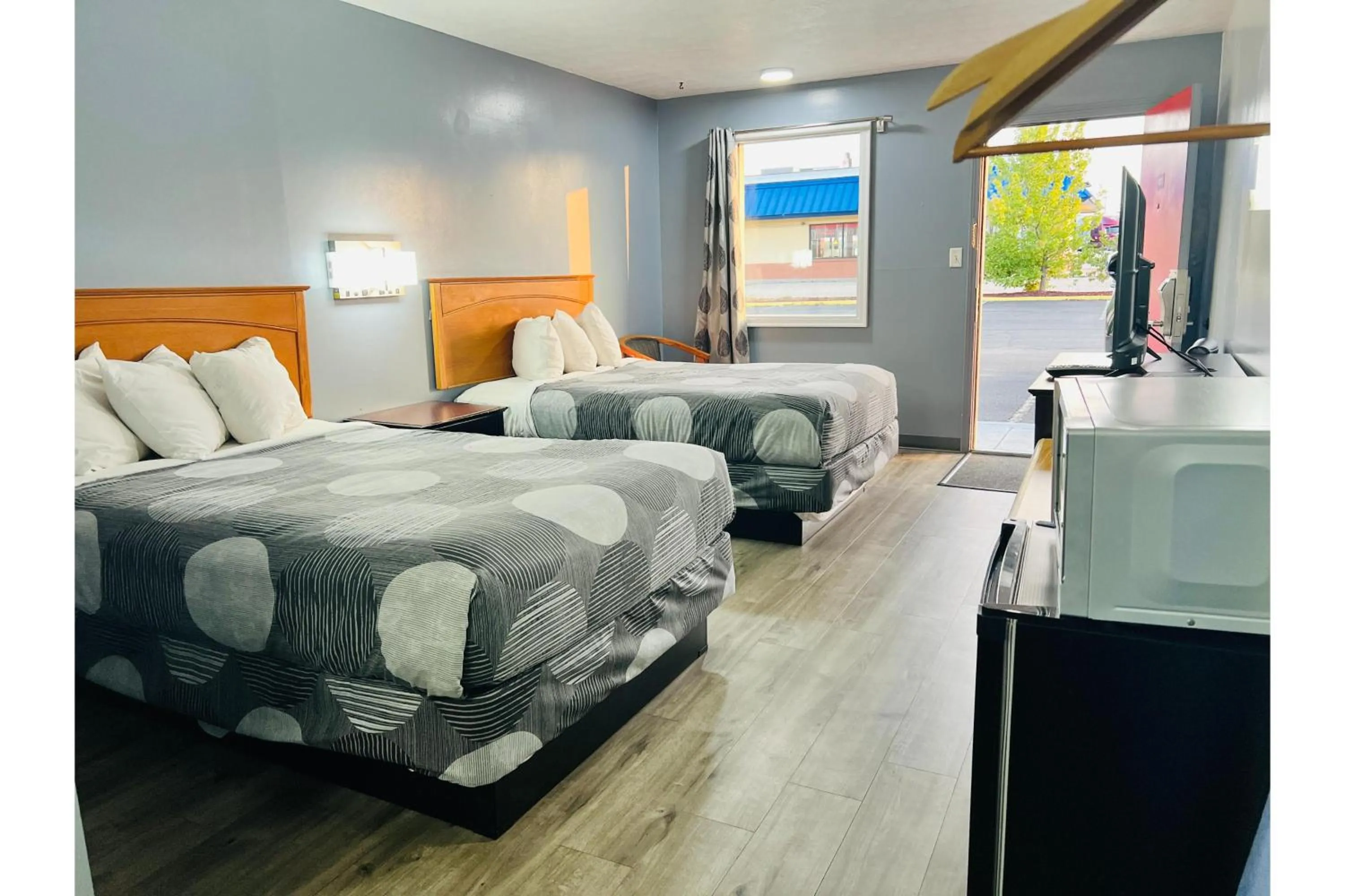 Bedroom, Bed in Relax Inn