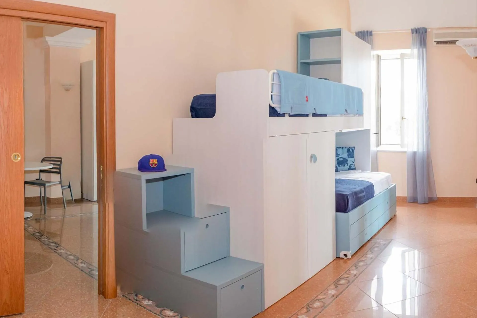 bunk bed in Casa MareLuna