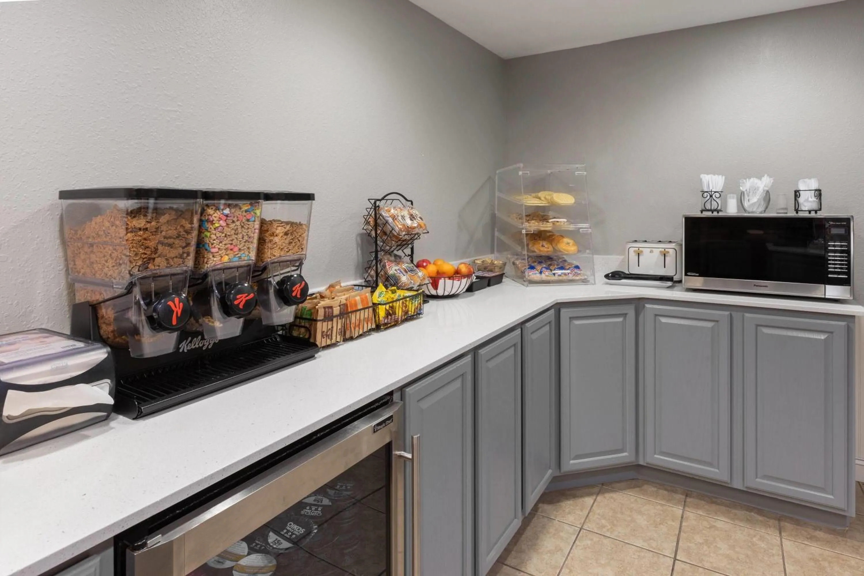 Breakfast in Super 8 by Wyndham Traverse City