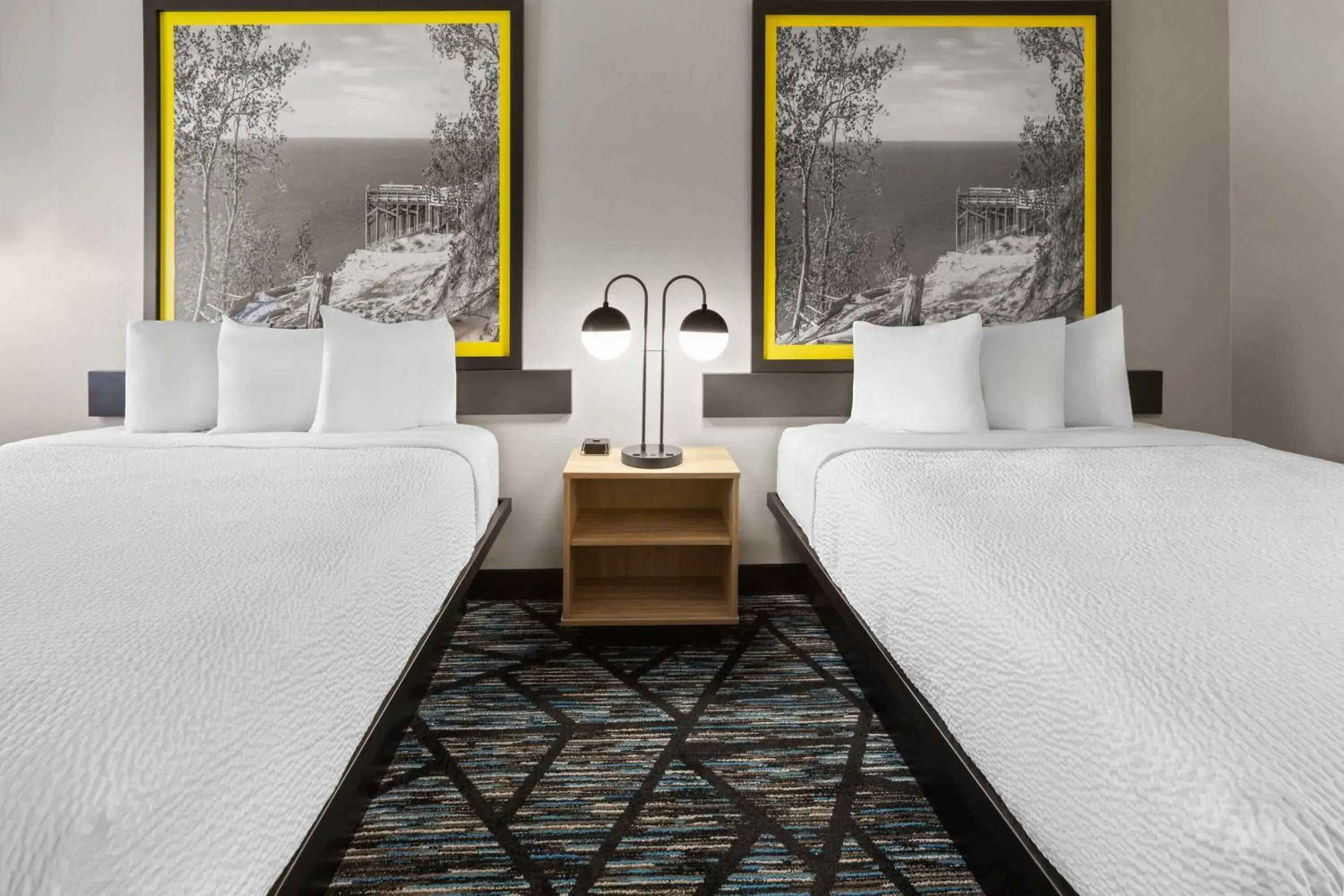 Photo of the whole room, Bed in Super 8 by Wyndham Traverse City Photo of the whole room, Bed in Super 8 by Wyndham Traverse City