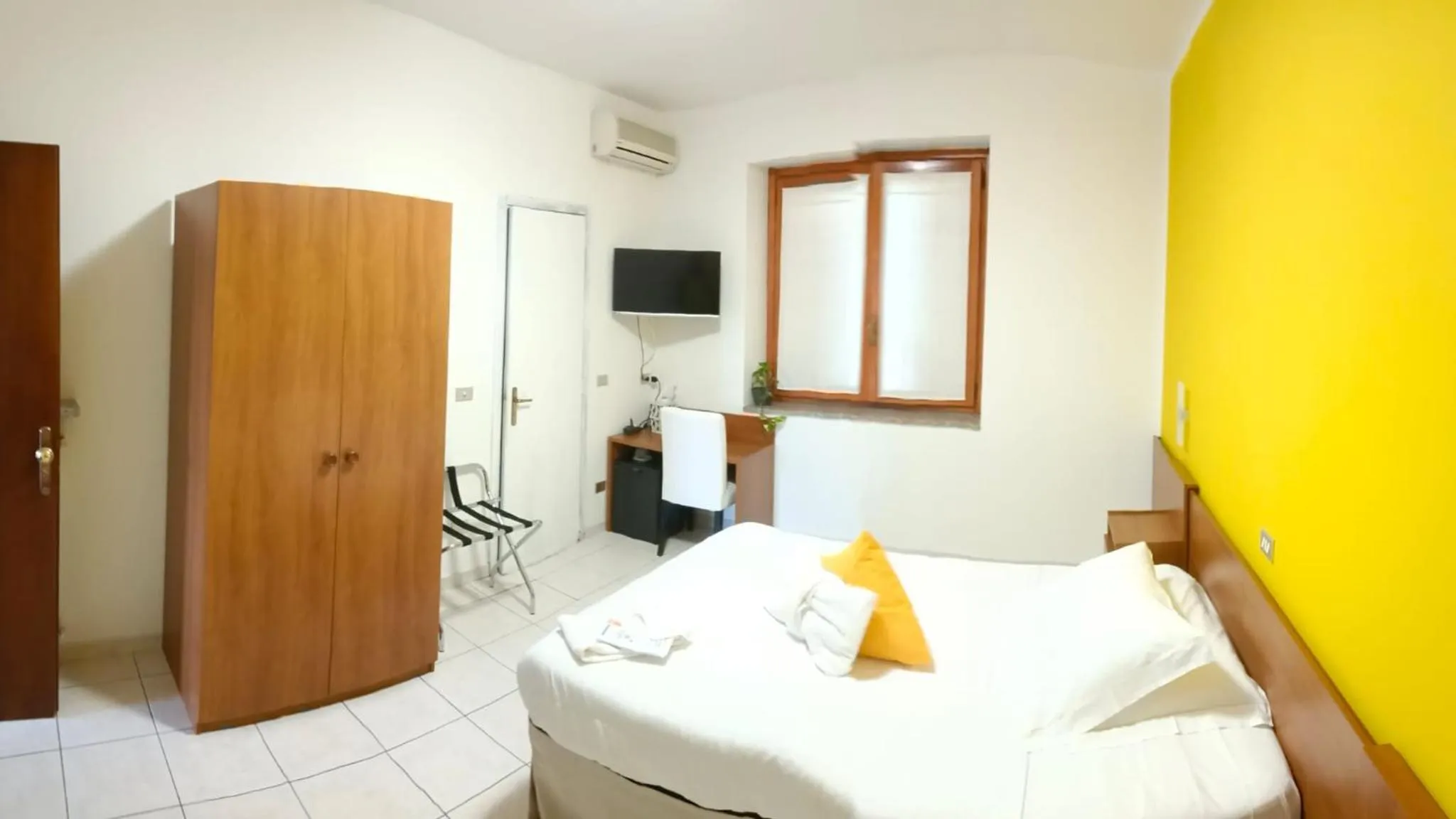 Bed in Hotel Baiardo