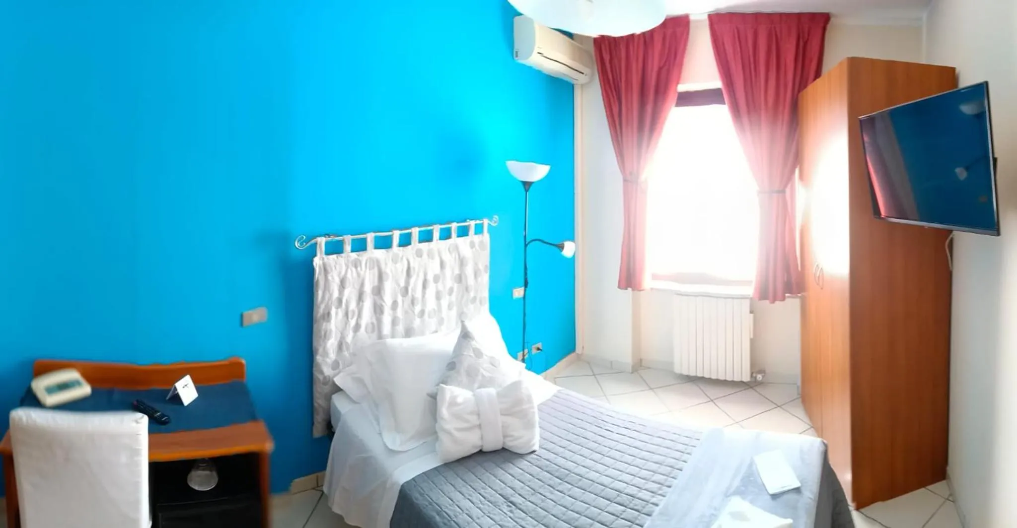 Bed in Hotel Baiardo