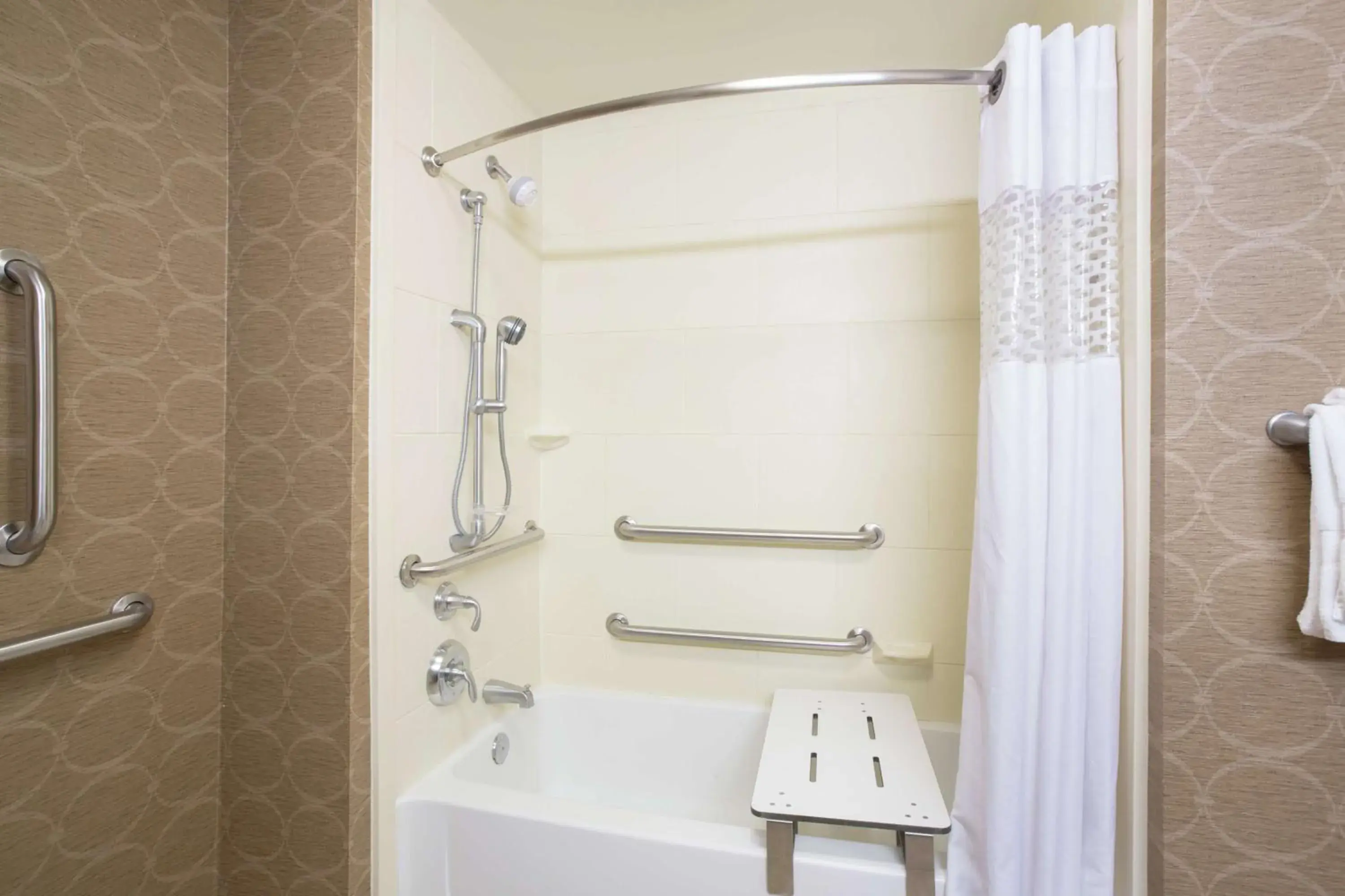 Bathroom in Hampton Inn & Suites I-35/Mulvane Bathroom in Hampton Inn & Suites I-35/Mulvane