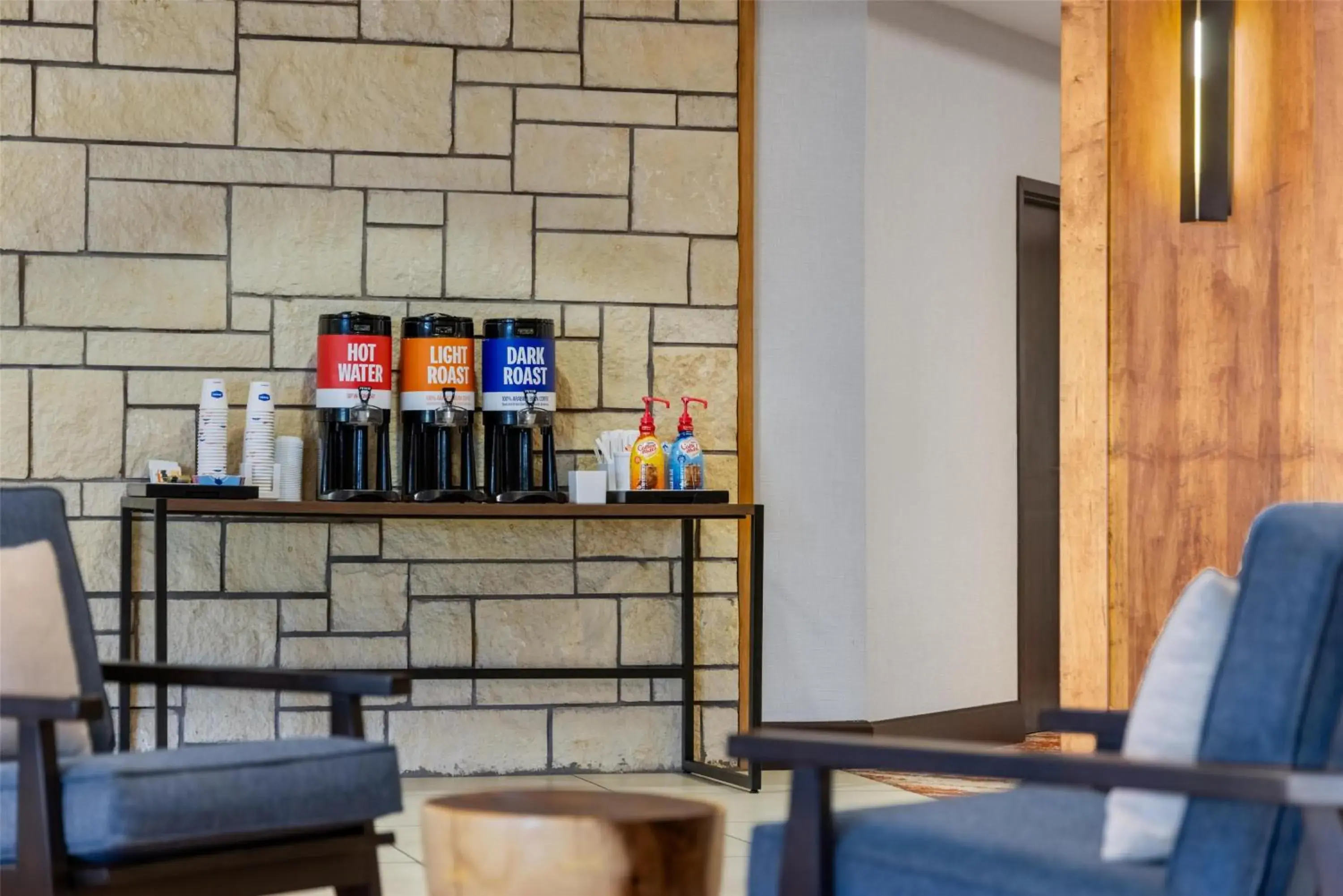 Lobby or reception in Hampton Inn & Suites I-35/Mulvane Lobby or reception in Hampton Inn & Suites I-35/Mulvane
