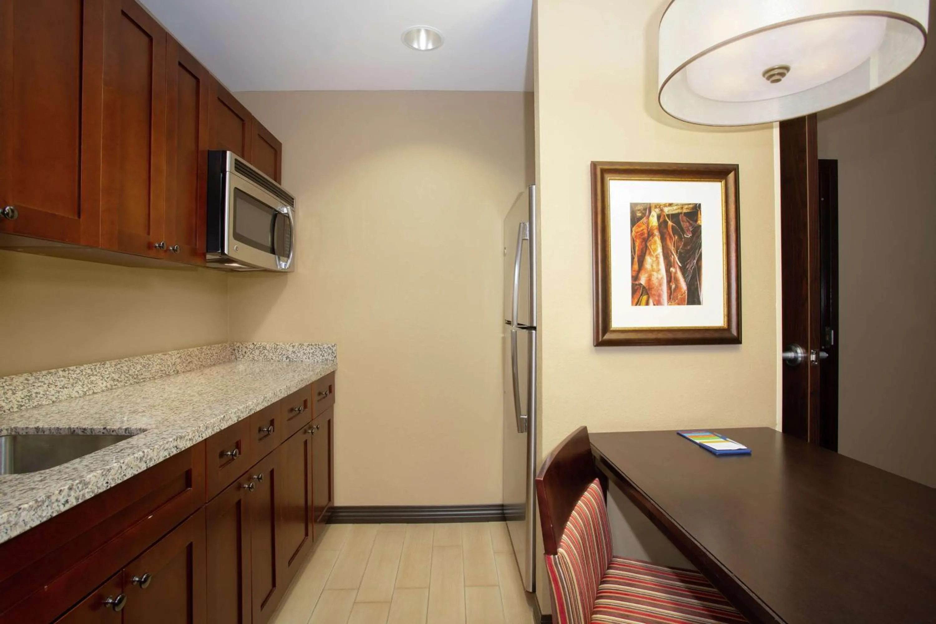 Kitchen or kitchenette in Hampton Inn & Suites I-35/Mulvane