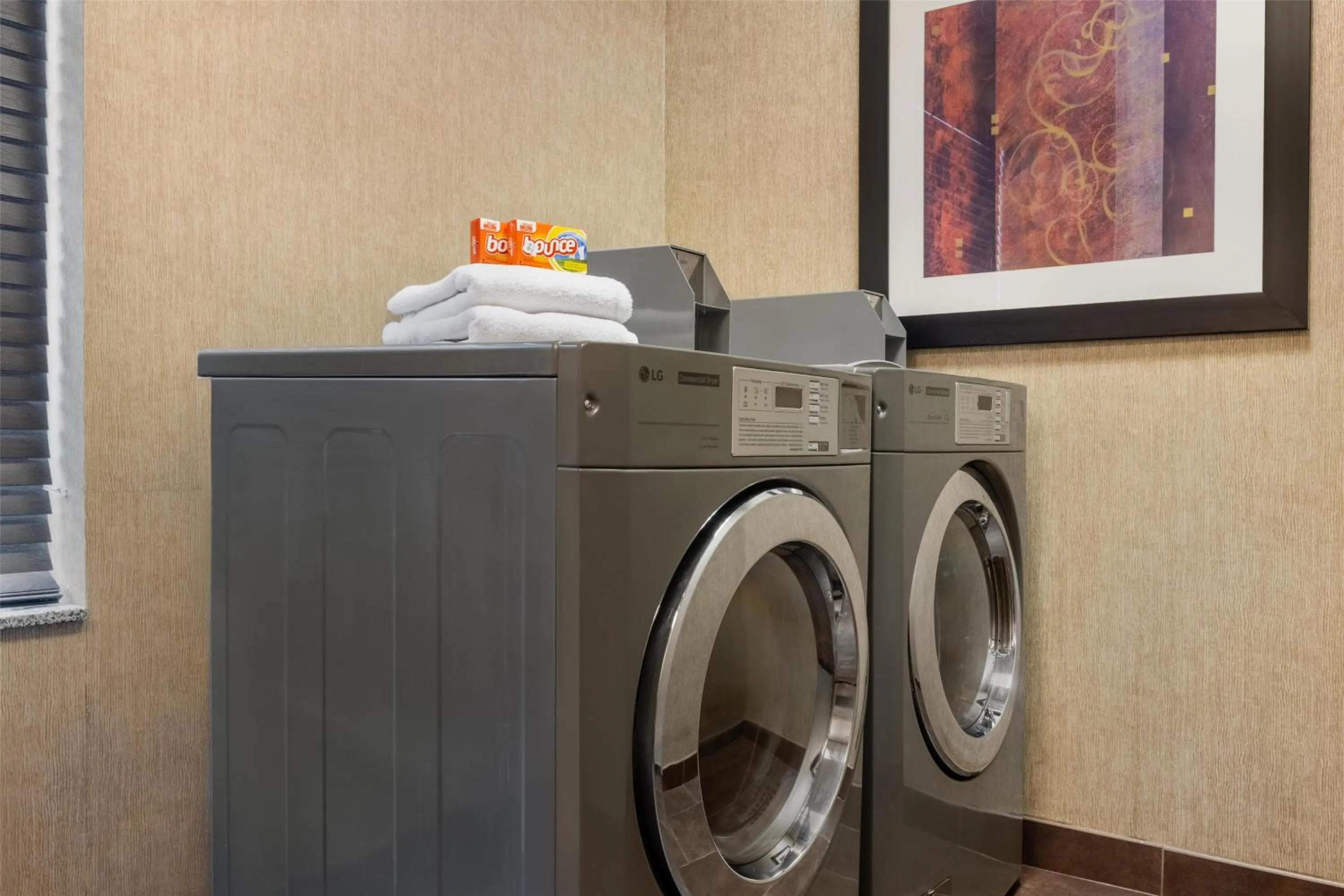 laundry in Hampton Inn & Suites I-35/Mulvane