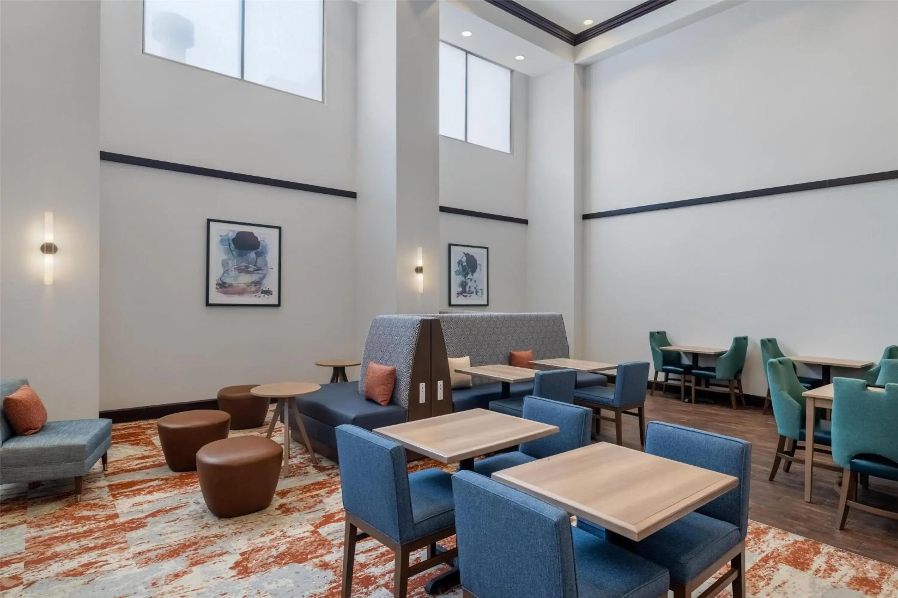 Breakfast in Hampton Inn & Suites I-35/Mulvane Breakfast in Hampton Inn & Suites I-35/Mulvane