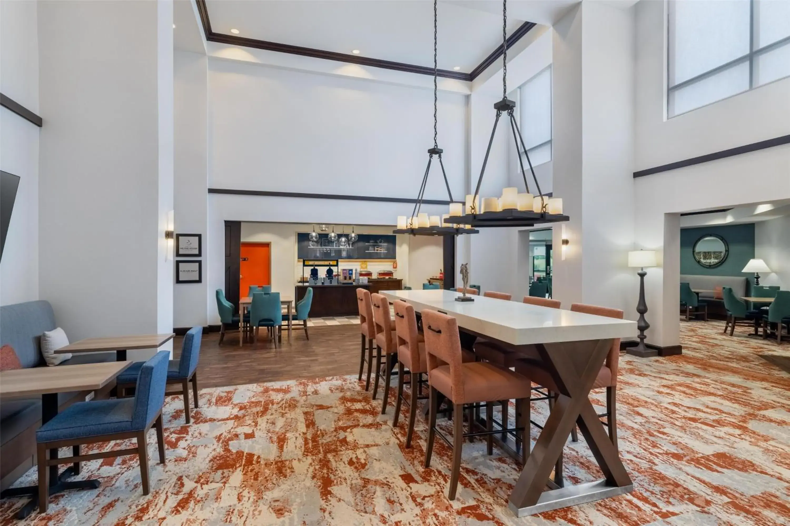 Breakfast in Hampton Inn & Suites I-35/Mulvane Breakfast in Hampton Inn & Suites I-35/Mulvane