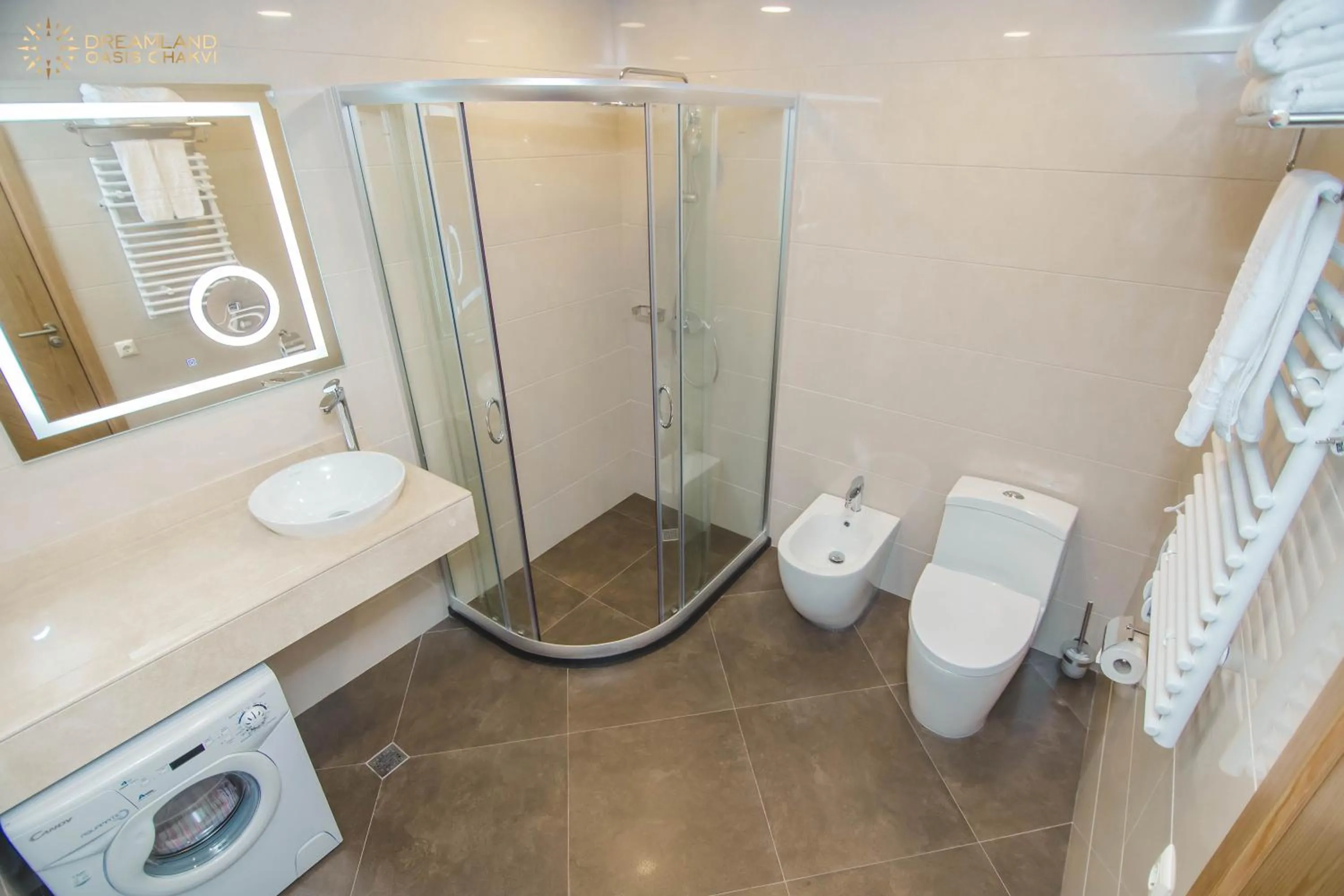 Shower in Dreamland Oasis Aparthotel