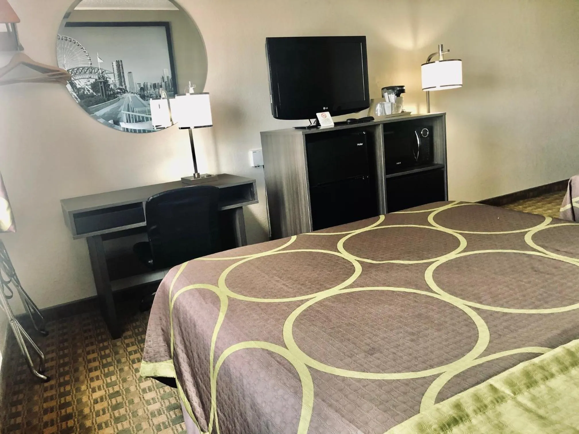 Bed in Super 8 by Wyndham Peru Starved Rock State Park