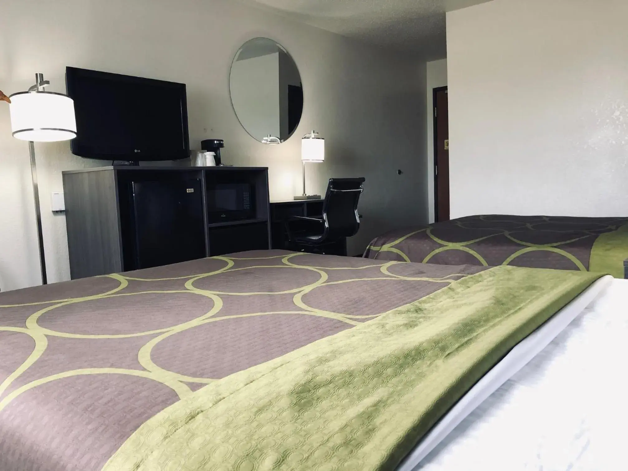 Bed in Super 8 by Wyndham Peru Starved Rock State Park Bed in Super 8 by Wyndham Peru Starved Rock State Park