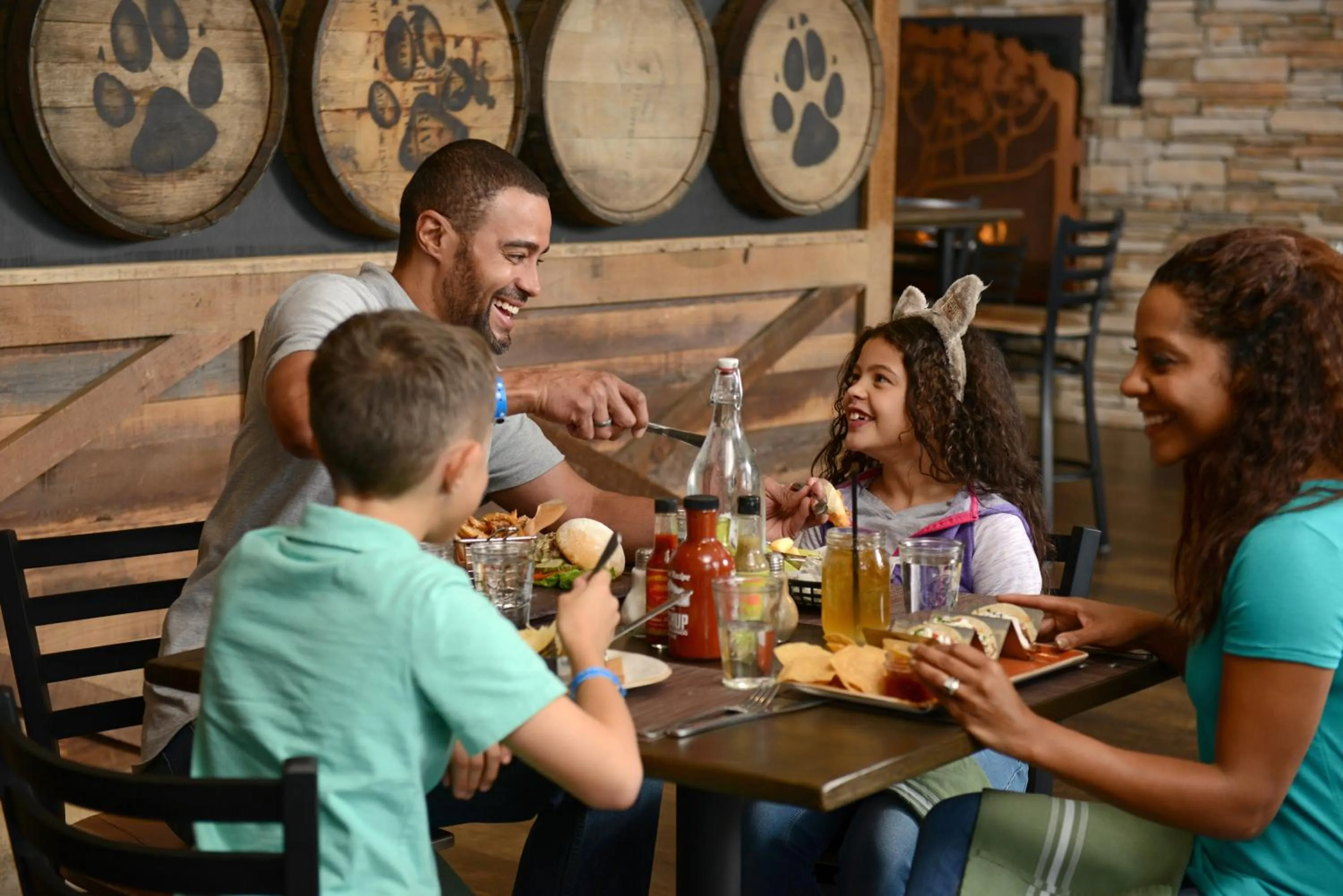 Restaurant/places to eat in Great Wolf Lodge New England
