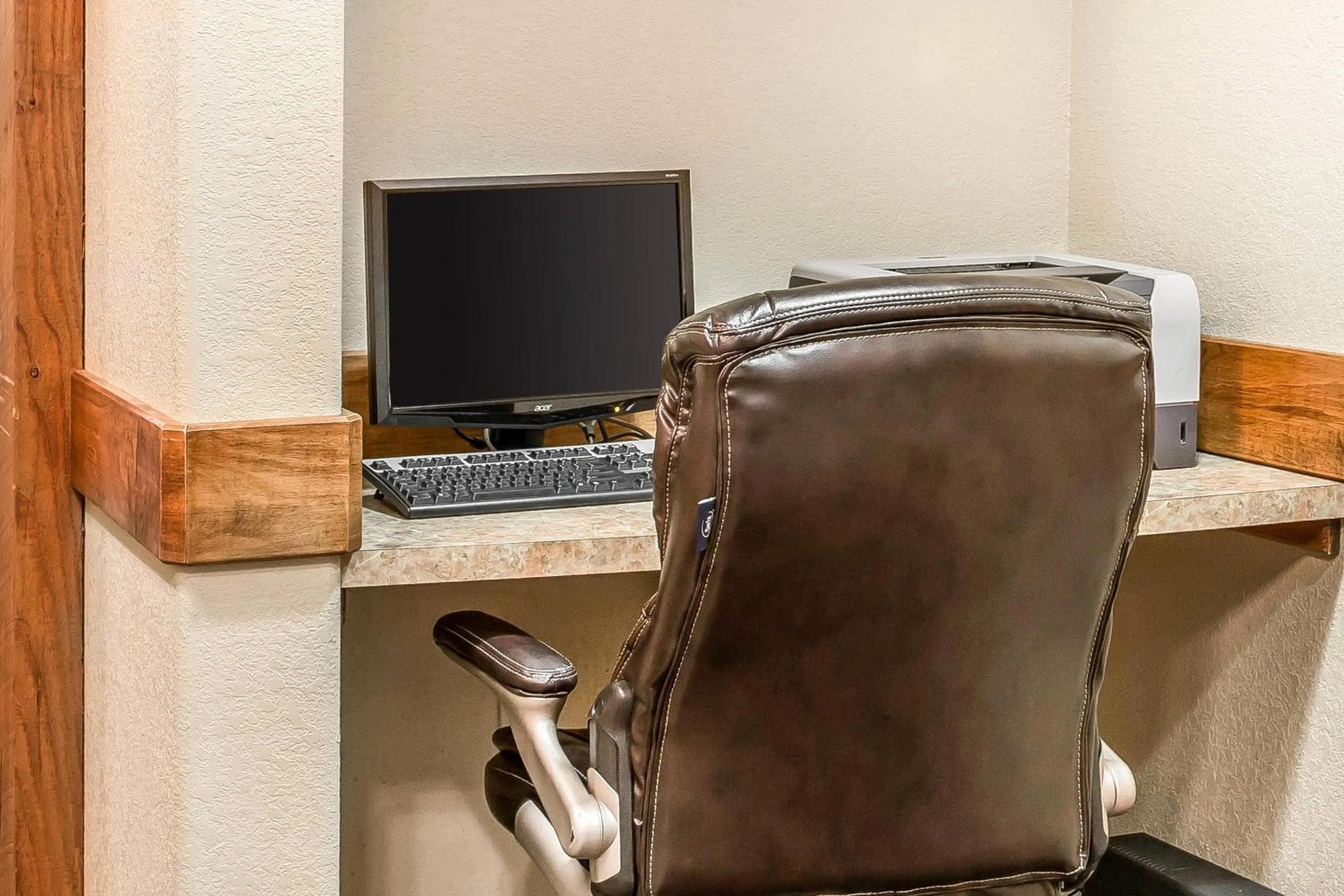 Business facilities in K Bar S Lodge, an Ascend Collection Hotel