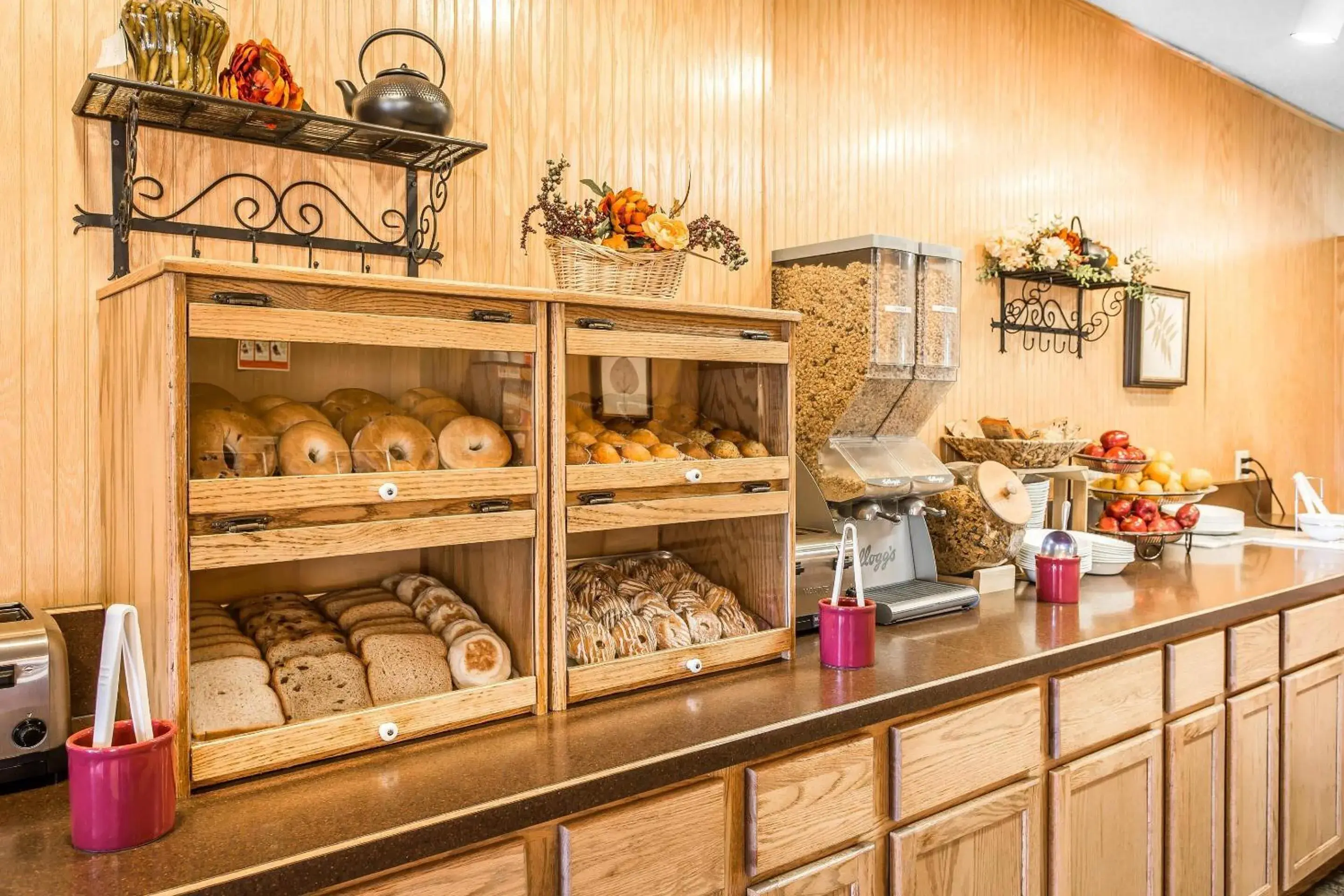 Breakfast in K Bar S Lodge, an Ascend Collection Hotel Breakfast in K Bar S Lodge, an Ascend Collection Hotel