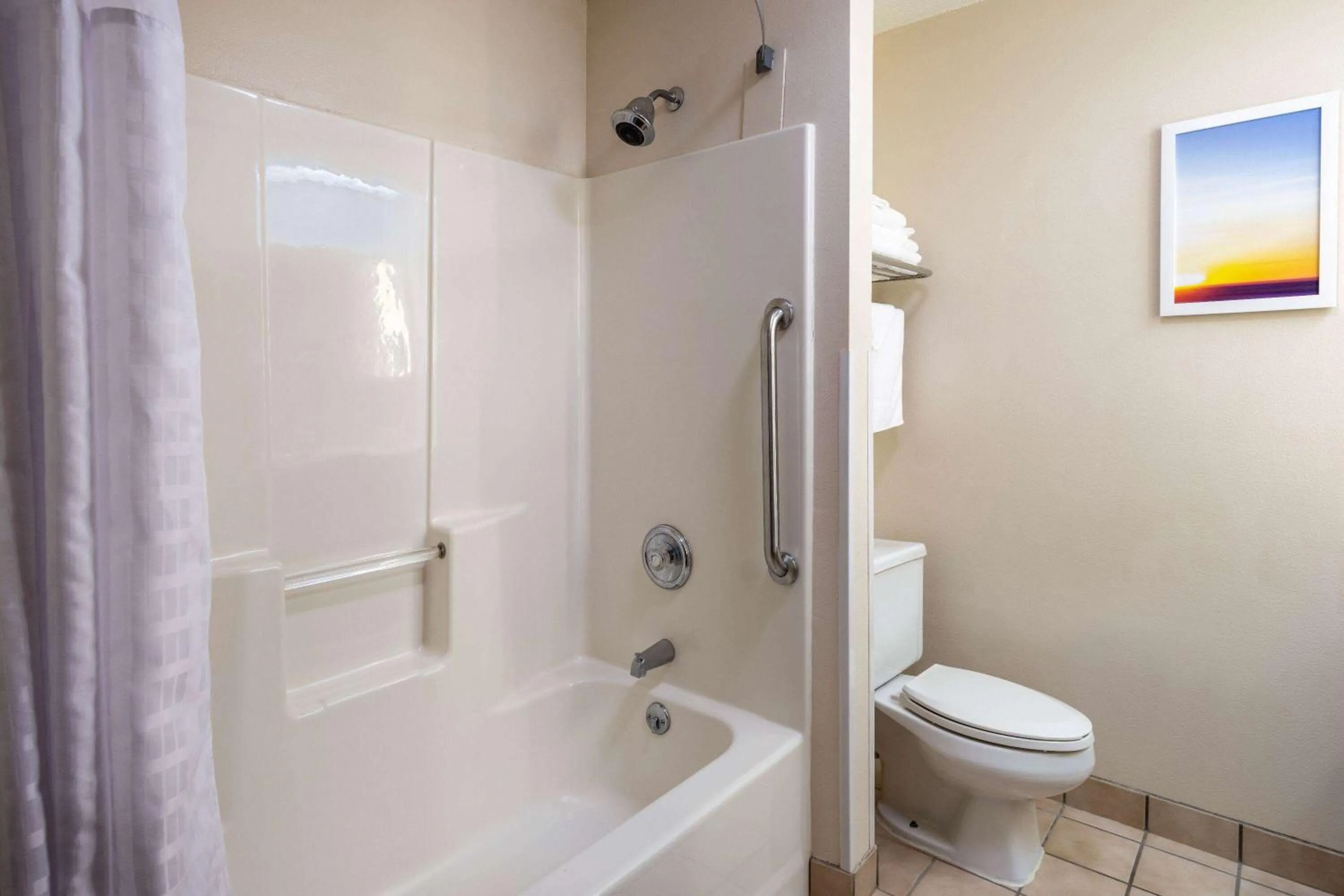 Shower in Days Inn & Suites by Wyndham Madison