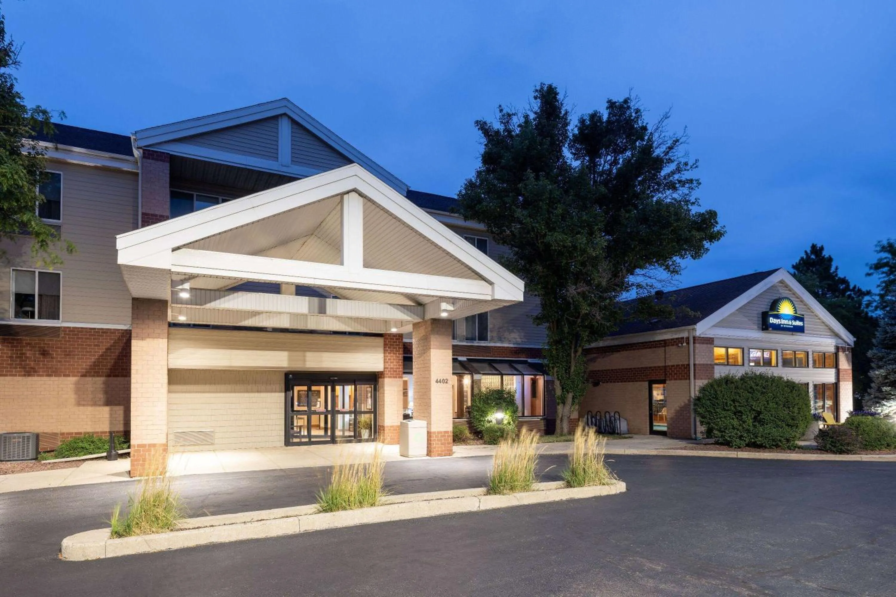 Property building in Days Inn & Suites by Wyndham Madison