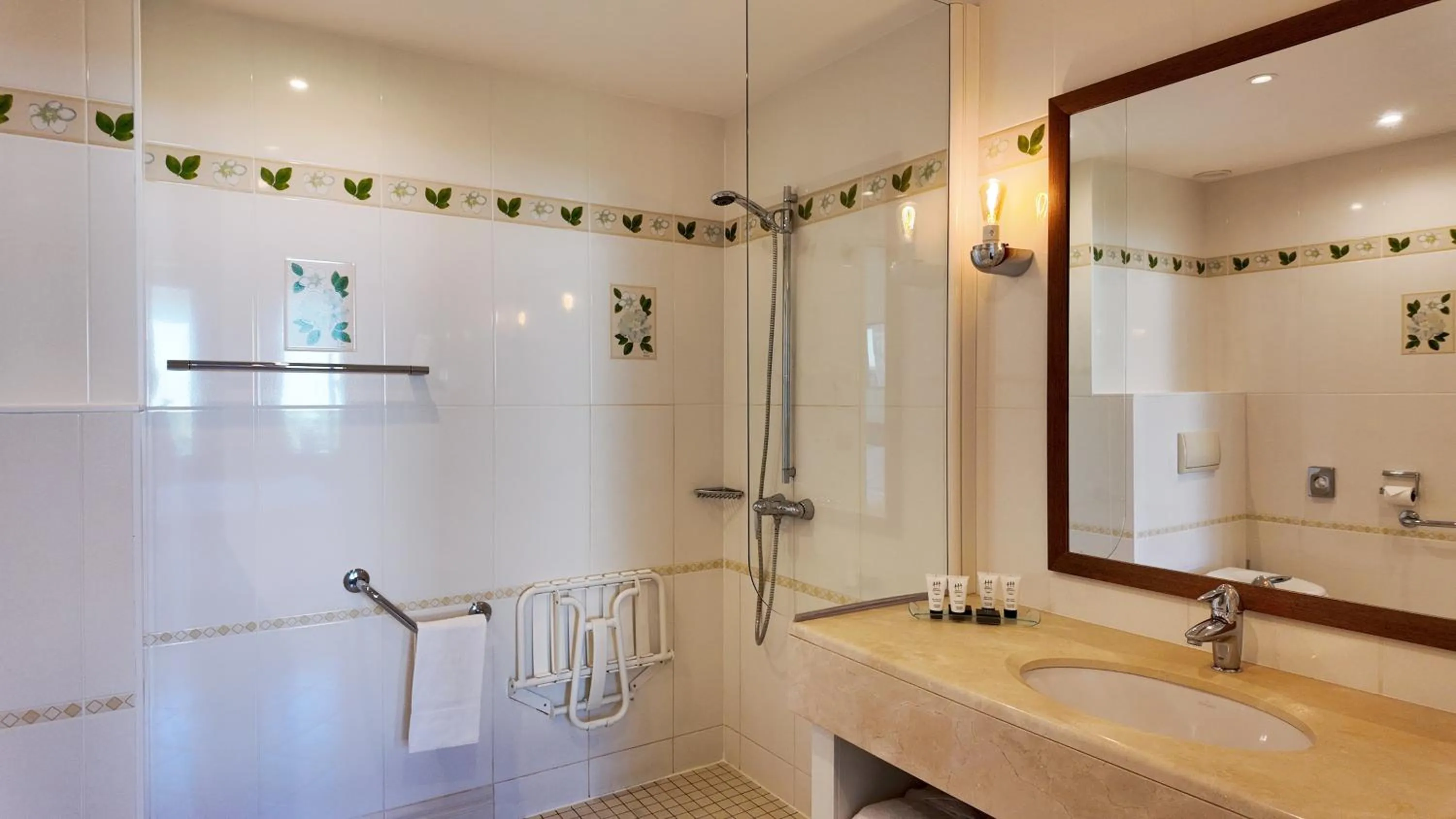 Shower in Relais de Margaux - Hôtel, Golf & Spa