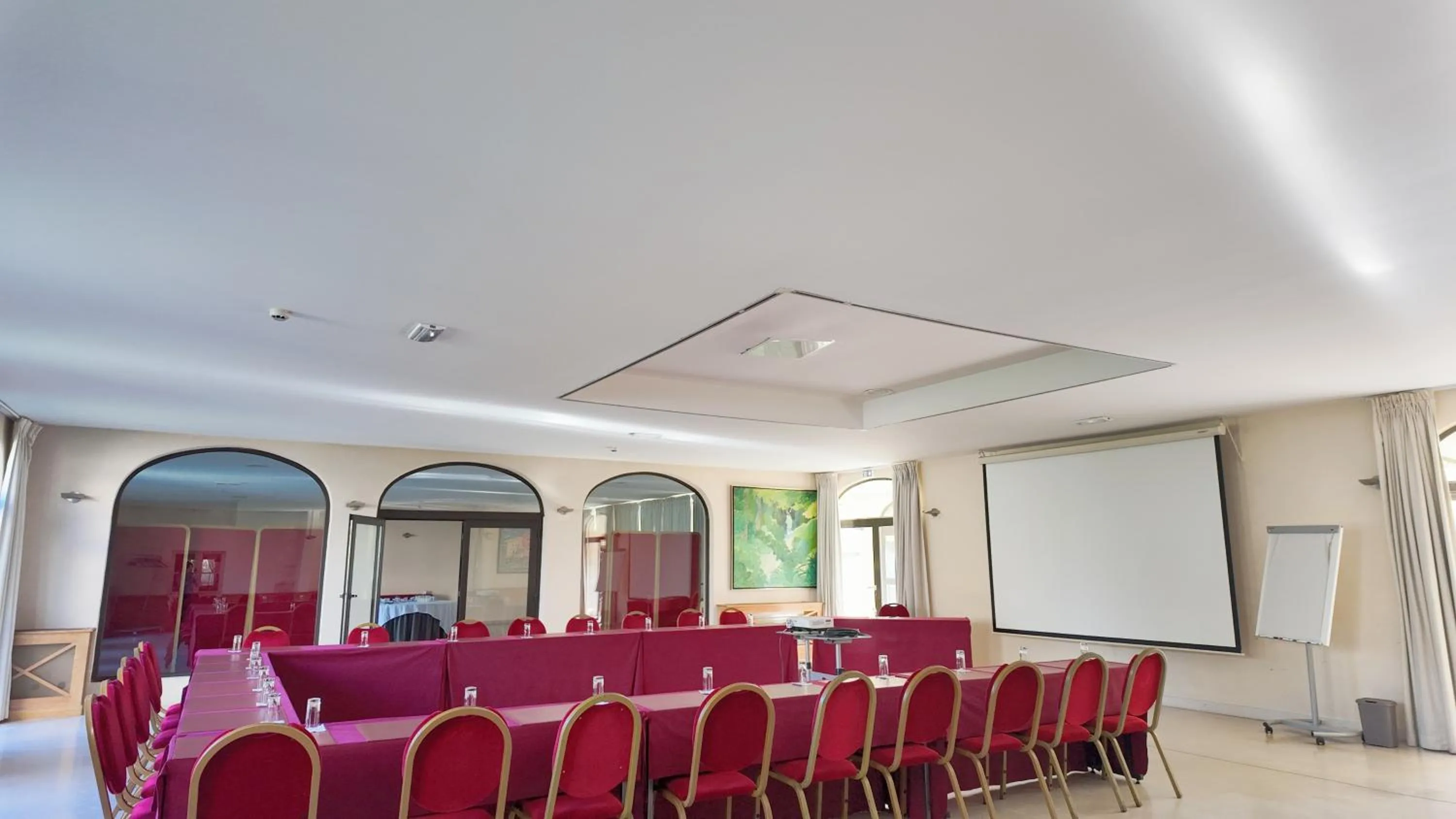 Meeting/conference room in Relais de Margaux - Hôtel, Golf & Spa