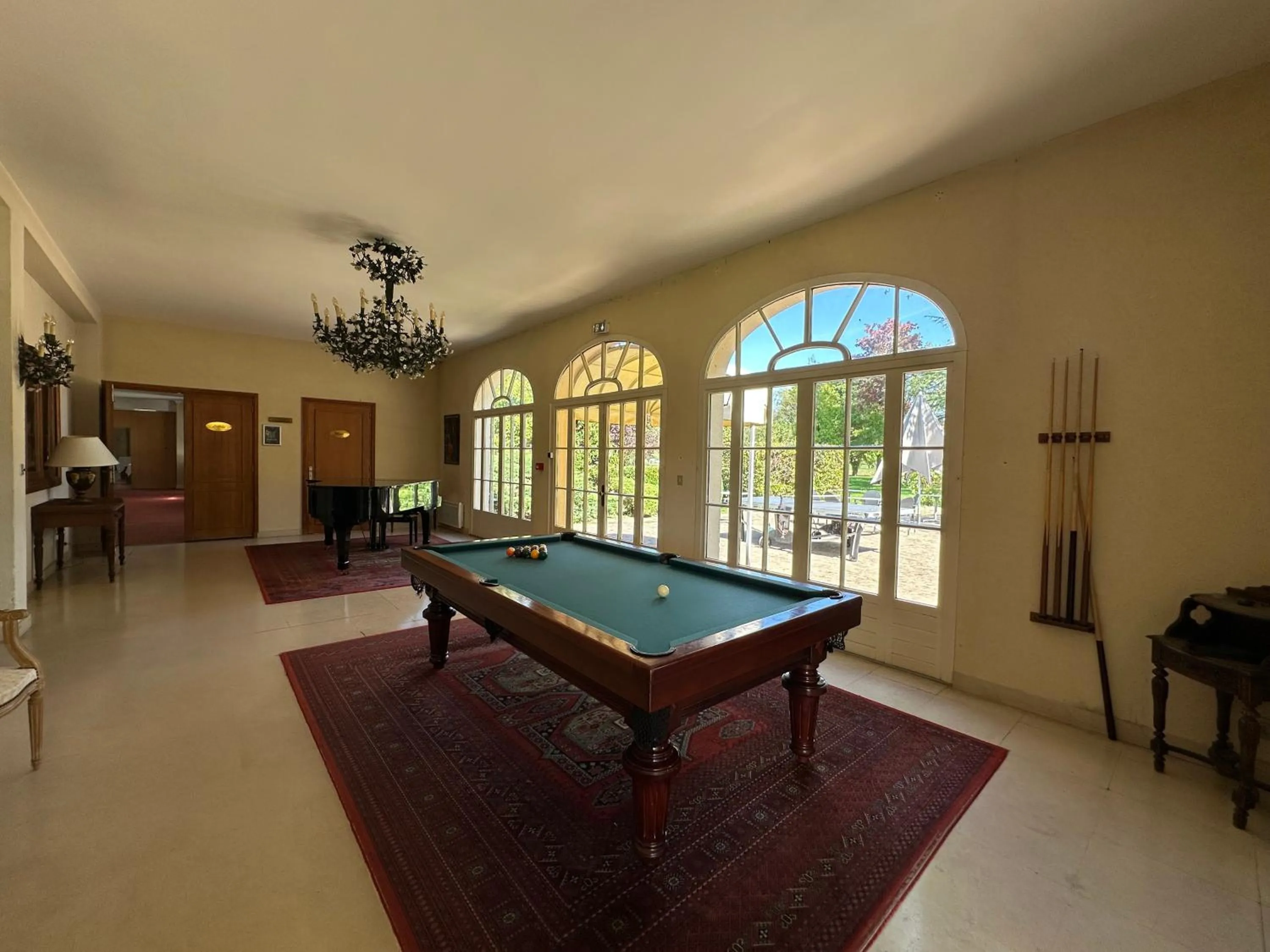 Billiard in Relais de Margaux - Hôtel, Golf & Spa