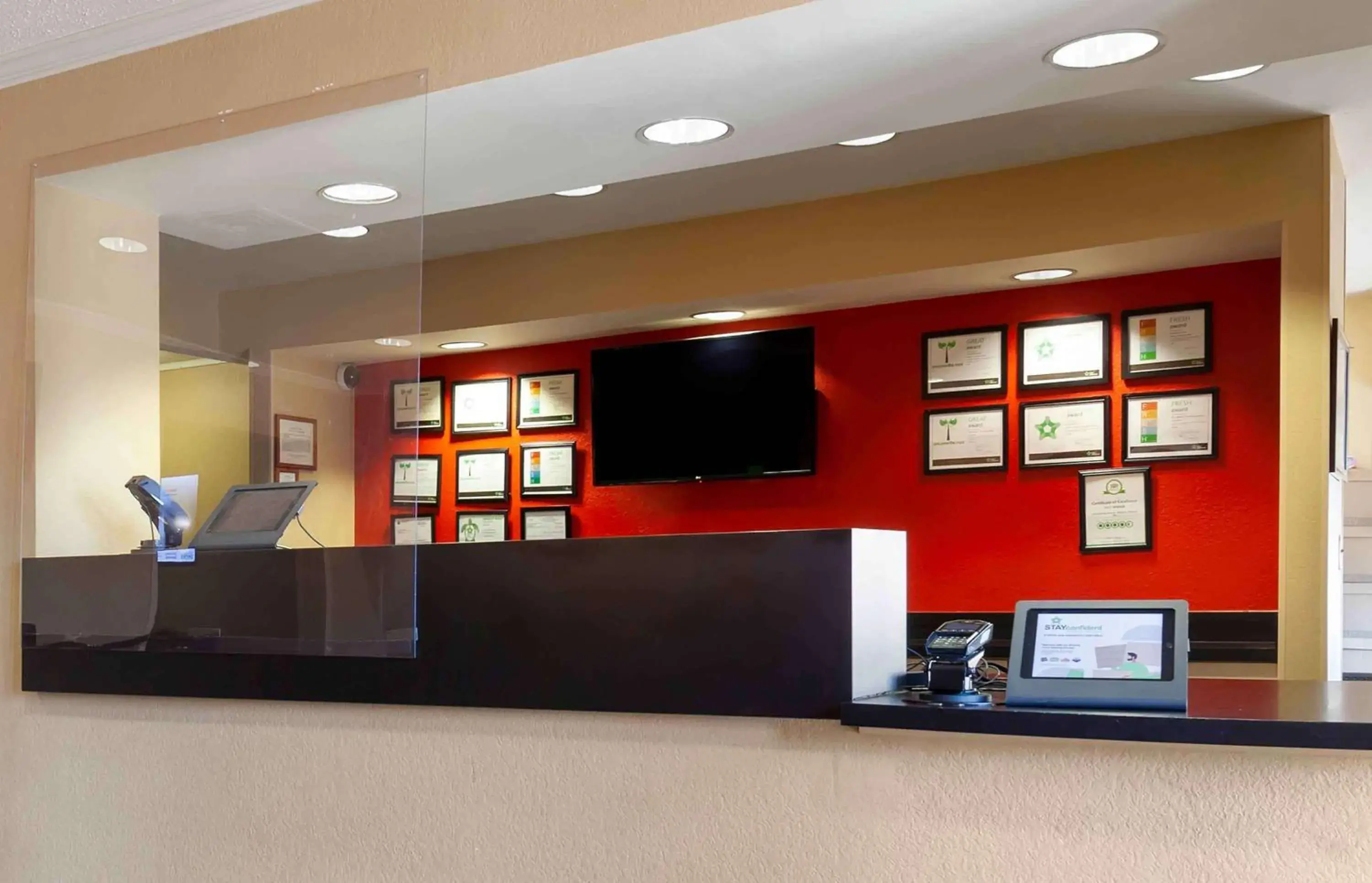 Lobby or reception in Extended Stay America Select Suites - Madison - Old Sauk Rd Lobby or reception in Extended Stay America Select Suites - Madison - Old Sauk Rd
