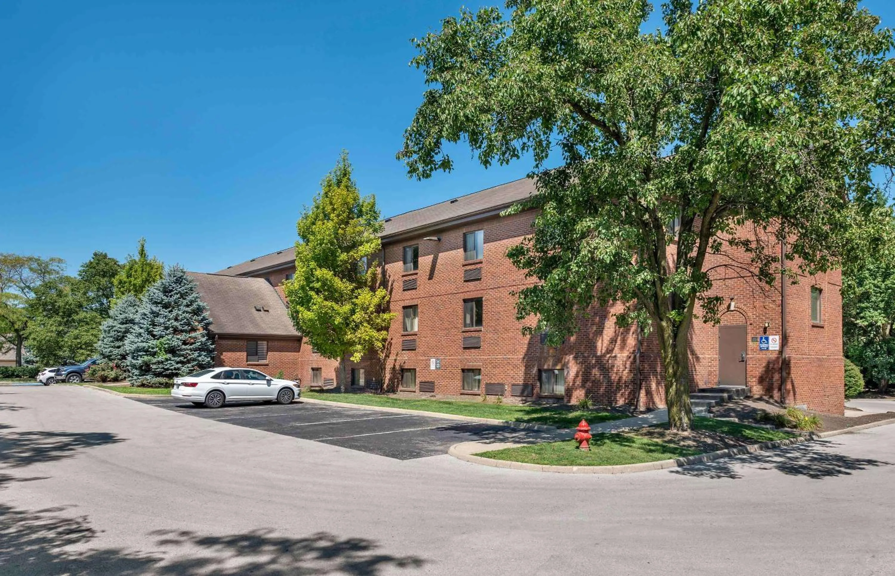 Property building in Extended Stay America Select Suites - Indianapolis - North - Carmel