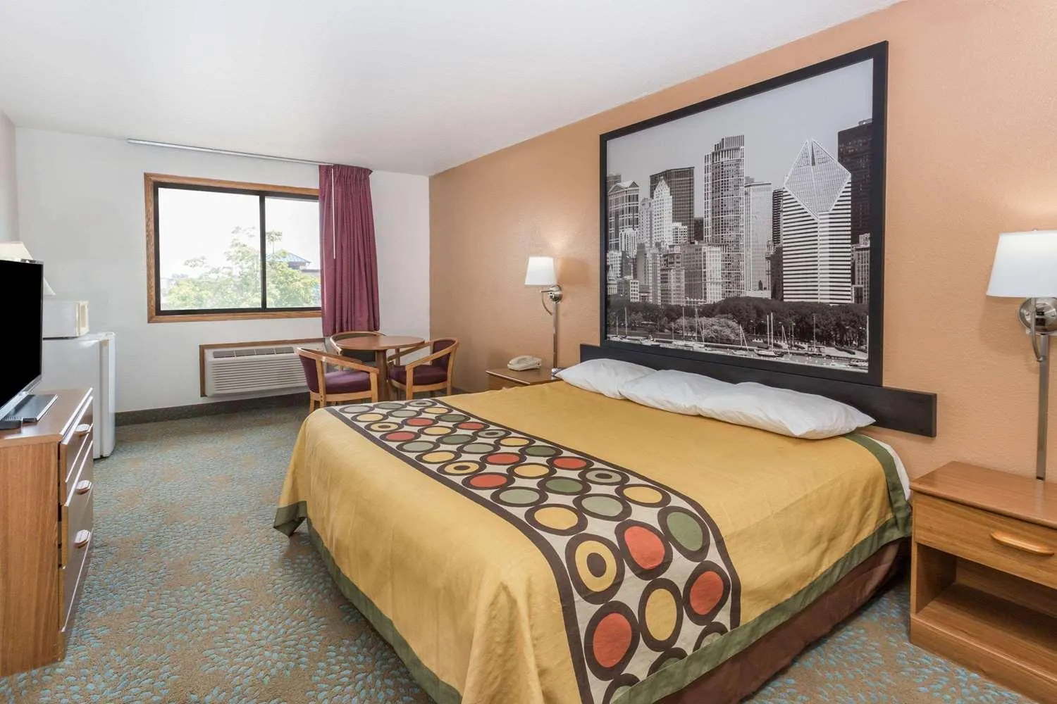 Photo of the whole room, Bed in Super 8 by Wyndham Bourbonnais/Kankakee Area