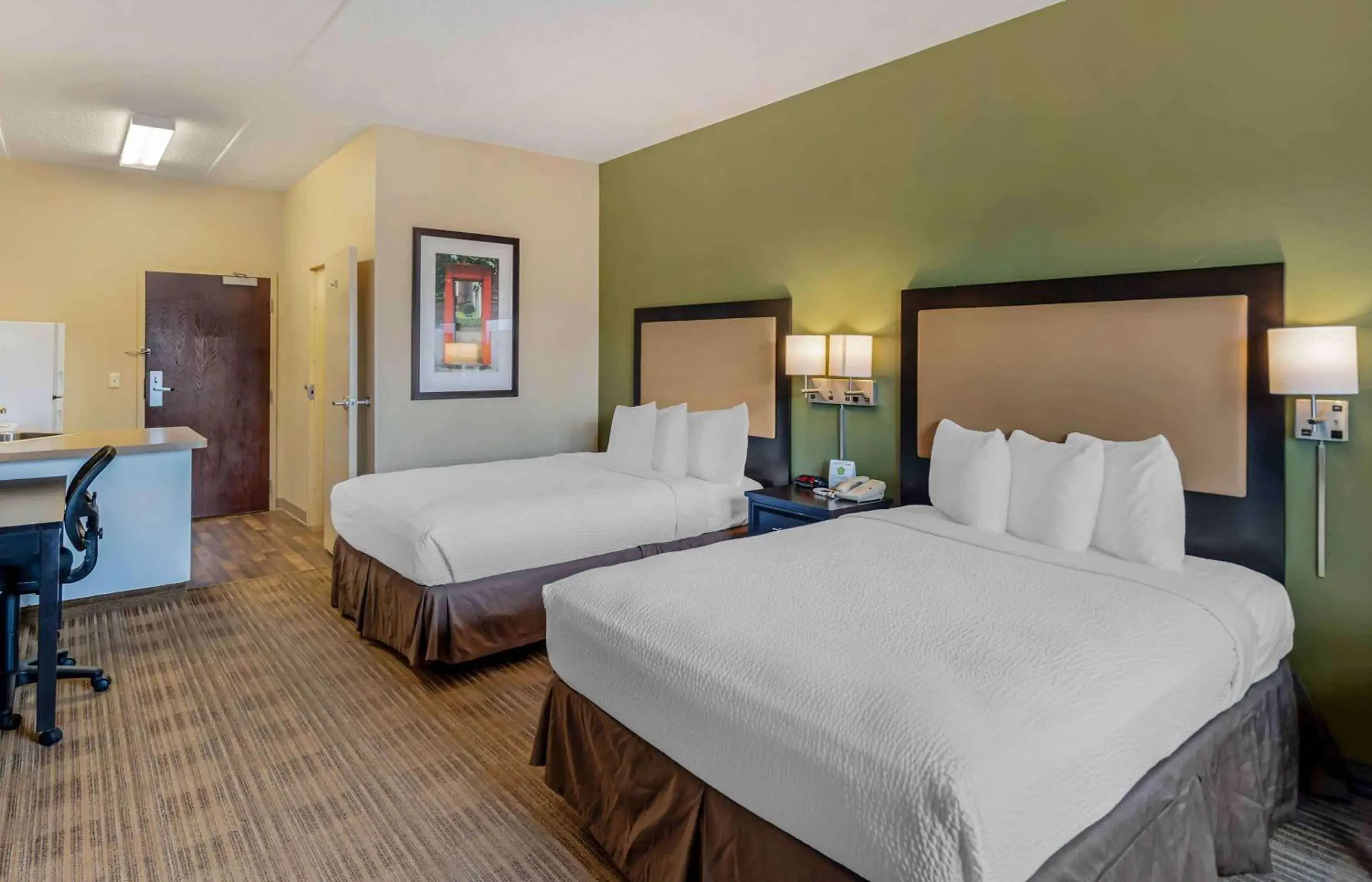 Bedroom, Bed in Extended Stay America Select Suites - Chicago - O'Hare Bedroom, Bed in Extended Stay America Select Suites - Chicago - O'Hare