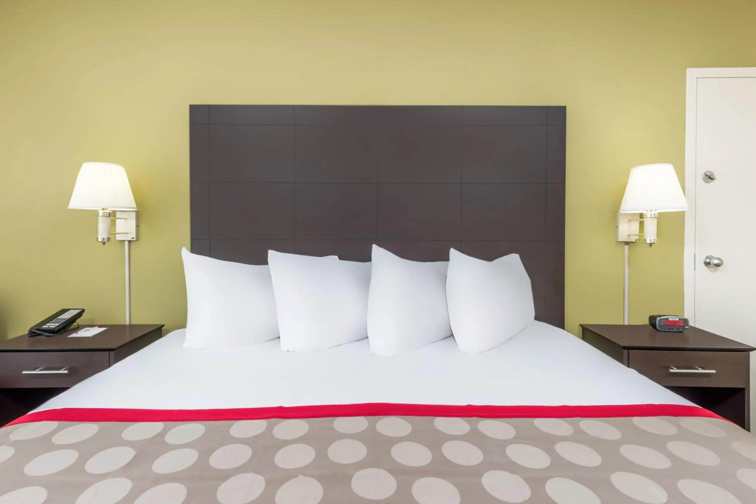 Bedroom, Bed in Ramada by Wyndham Vandalia Bedroom, Bed in Ramada by Wyndham Vandalia