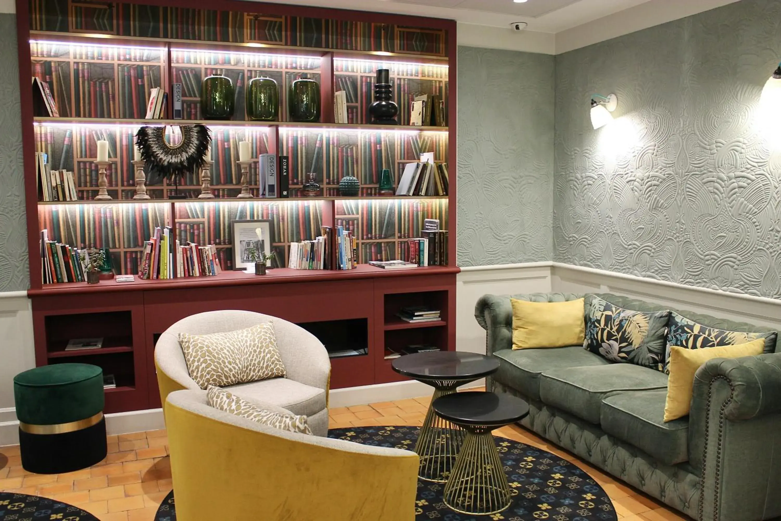 Property building in Mercure Paris Notre Dame Saint Germain des Prés Property building in Mercure Paris Notre Dame Saint Germain des Prés