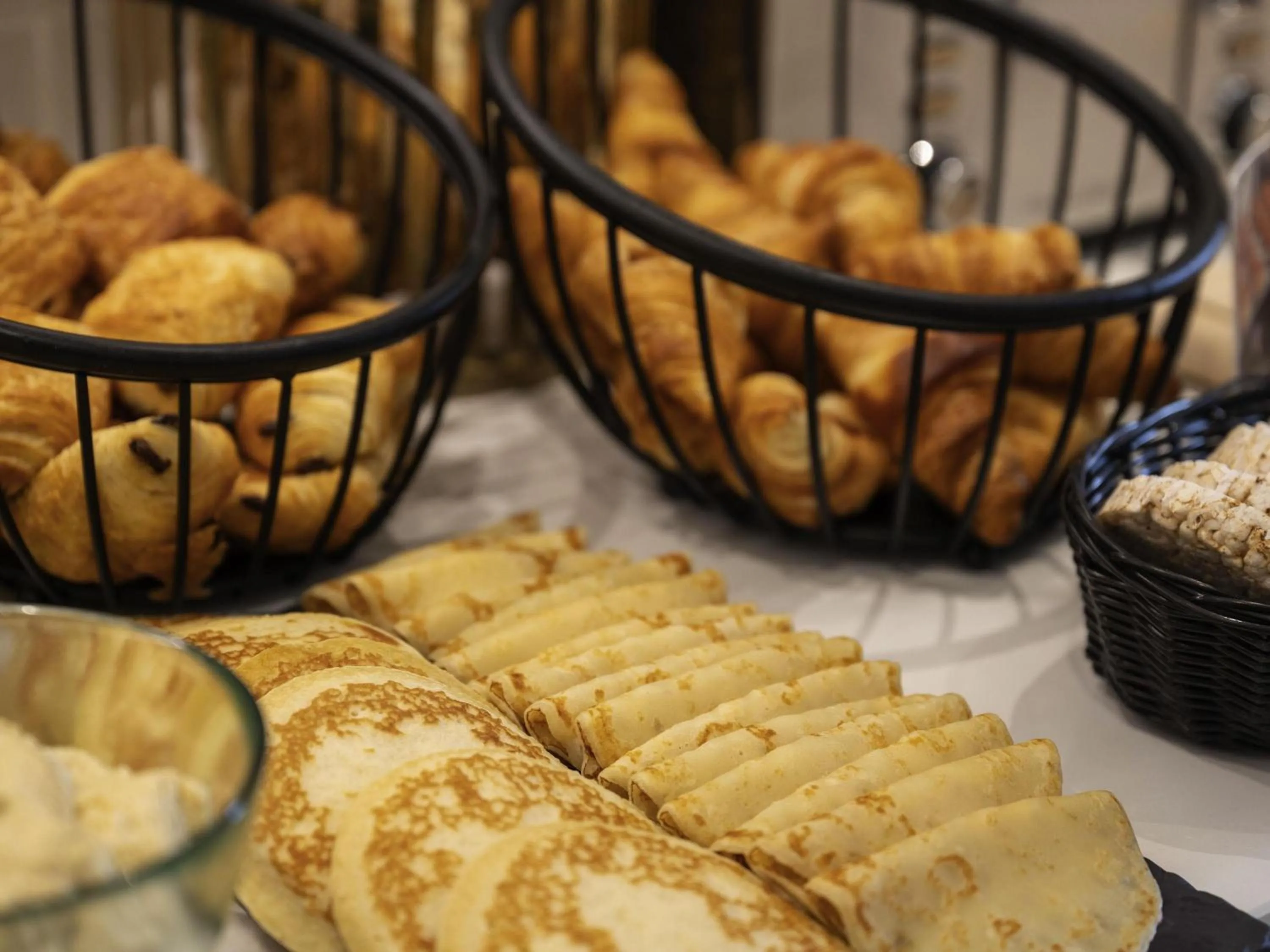 Breakfast in Mercure Paris Notre Dame Saint Germain des Prés