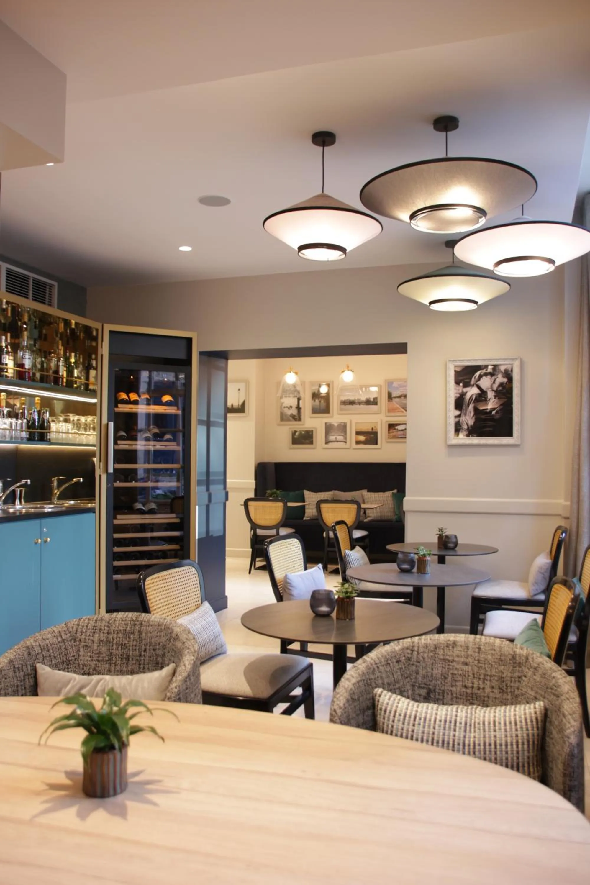 Restaurant/places to eat in Mercure Paris Notre Dame Saint Germain des Prés