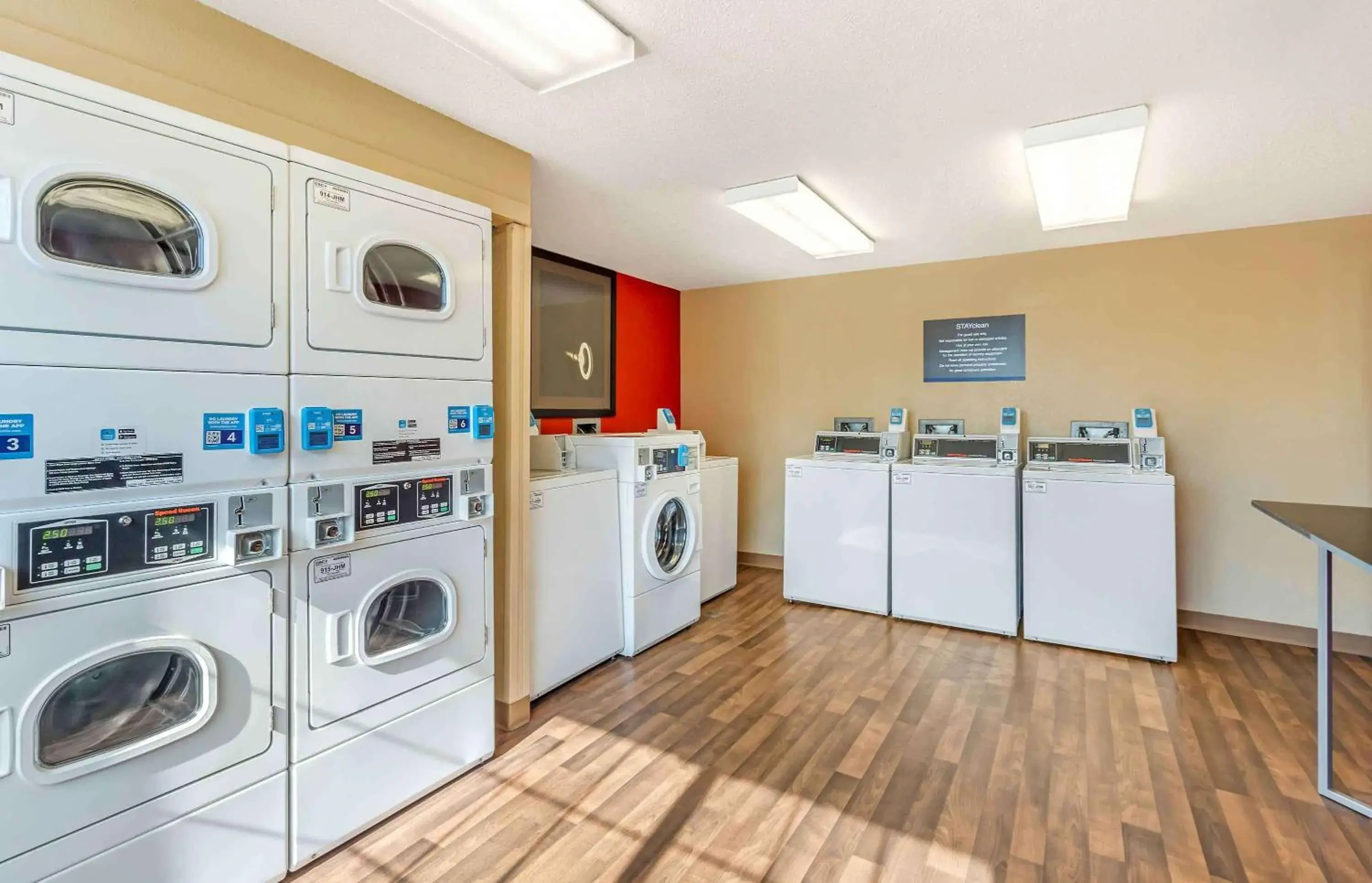 Property building in Extended Stay America Select Suites - Chicago - Vernon Hills - Lincolnshire Property building in Extended Stay America Select Suites - Chicago - Vernon Hills - Lincolnshire