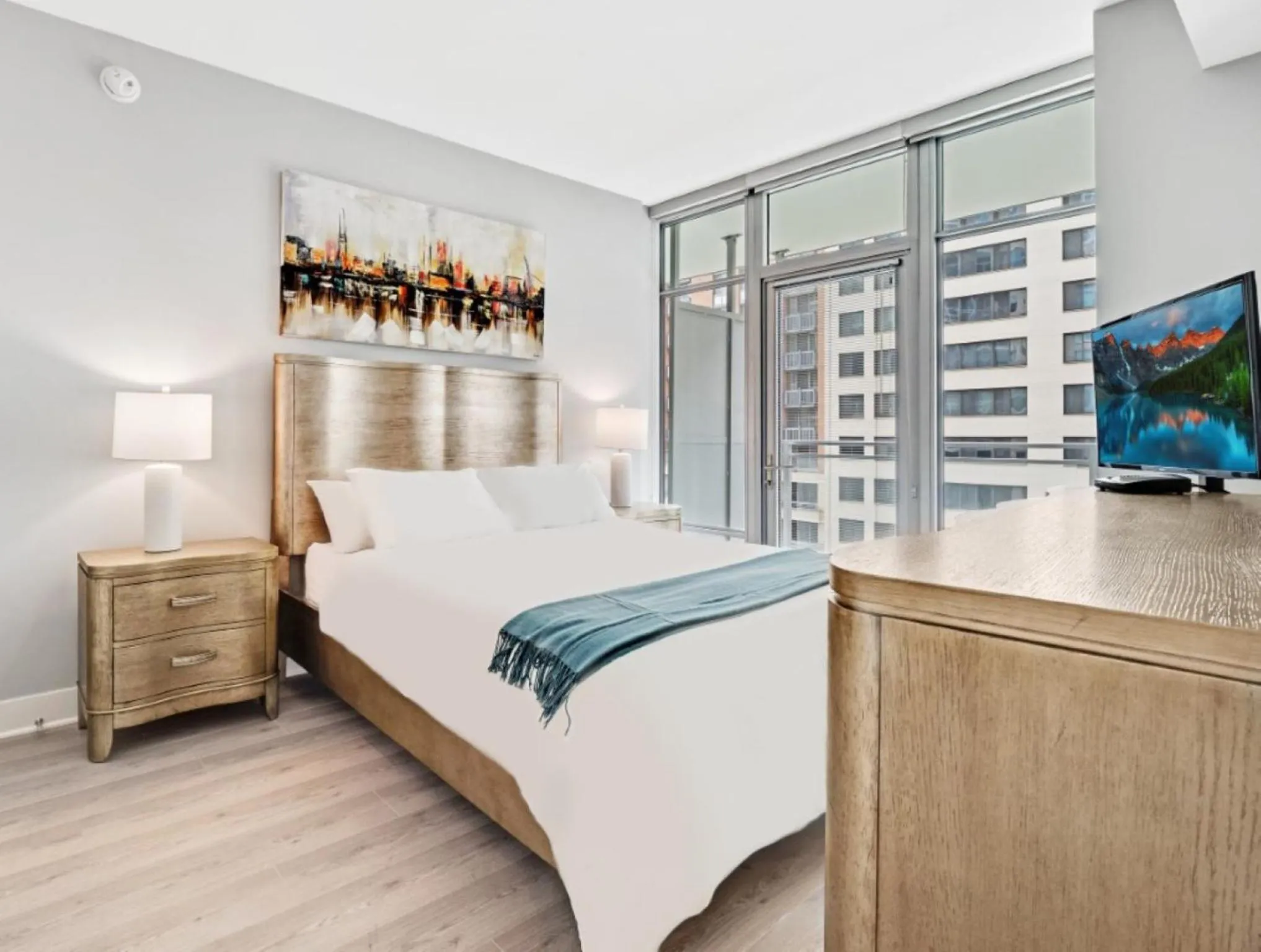 Bedroom, Bed in Bluebird Suites Near Chevy Chase